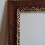 Cadre en bois et stuc doré ancien 47 cm x 54 cm
