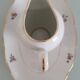 Pot à lait et son plat de présentation en porcelaine émaillée de Limog
