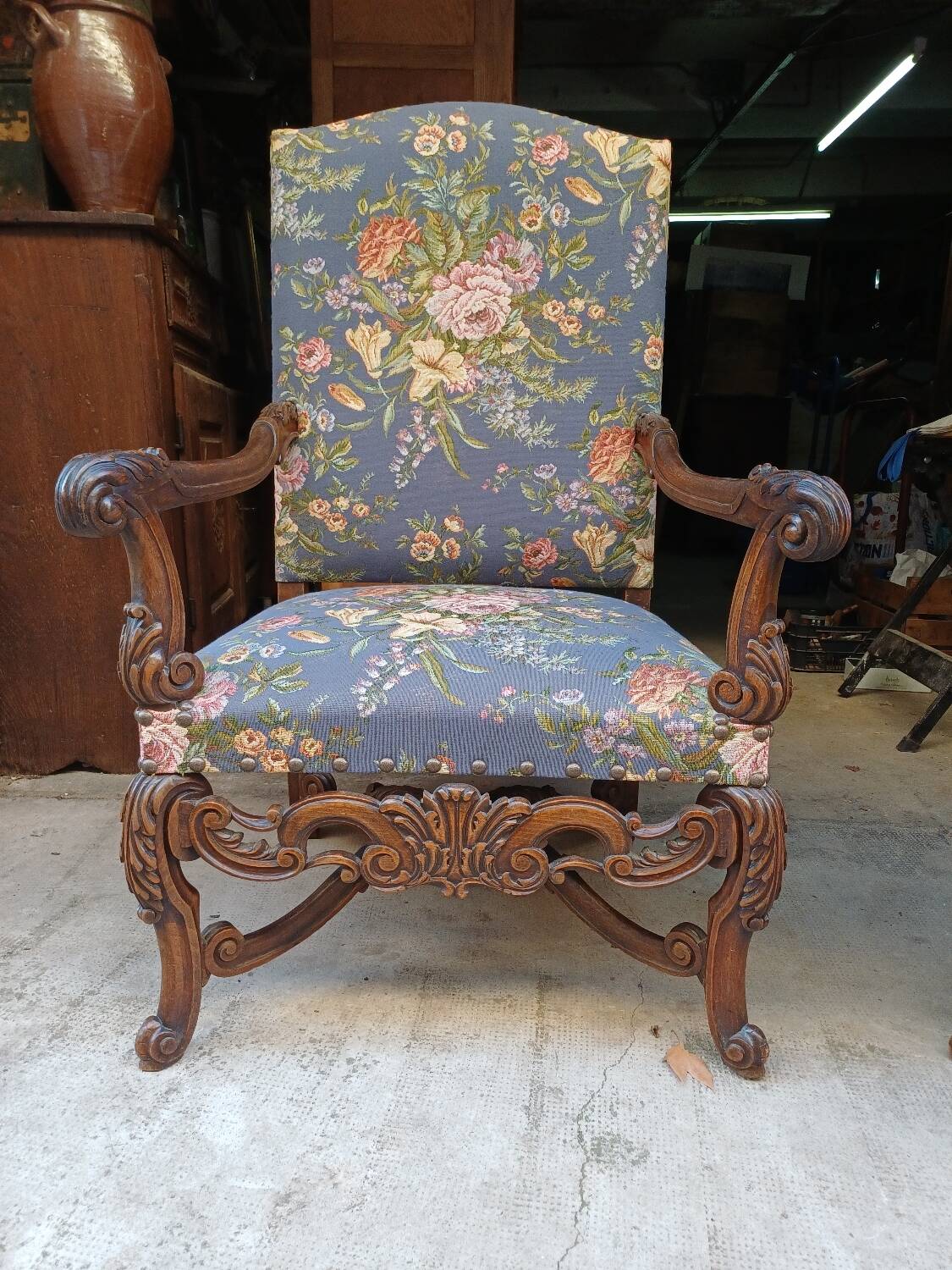 Pair of large antique Baroque style armchairs, in perfect condition.