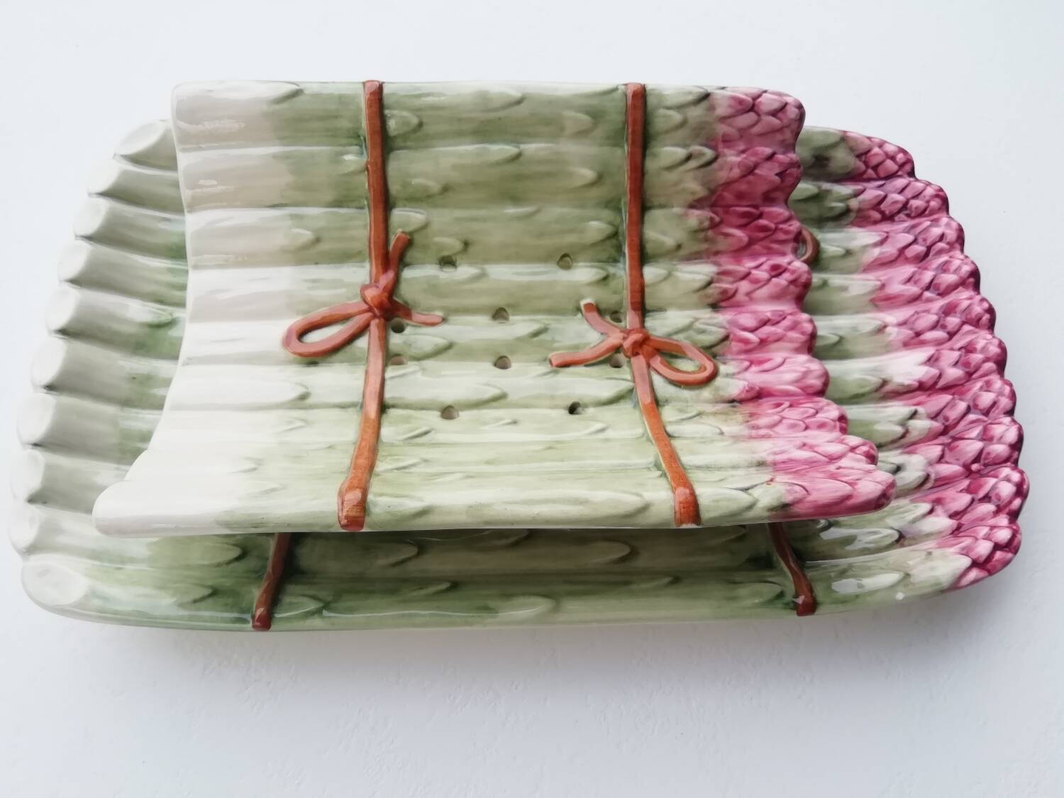 Saint Clément asparagus dish