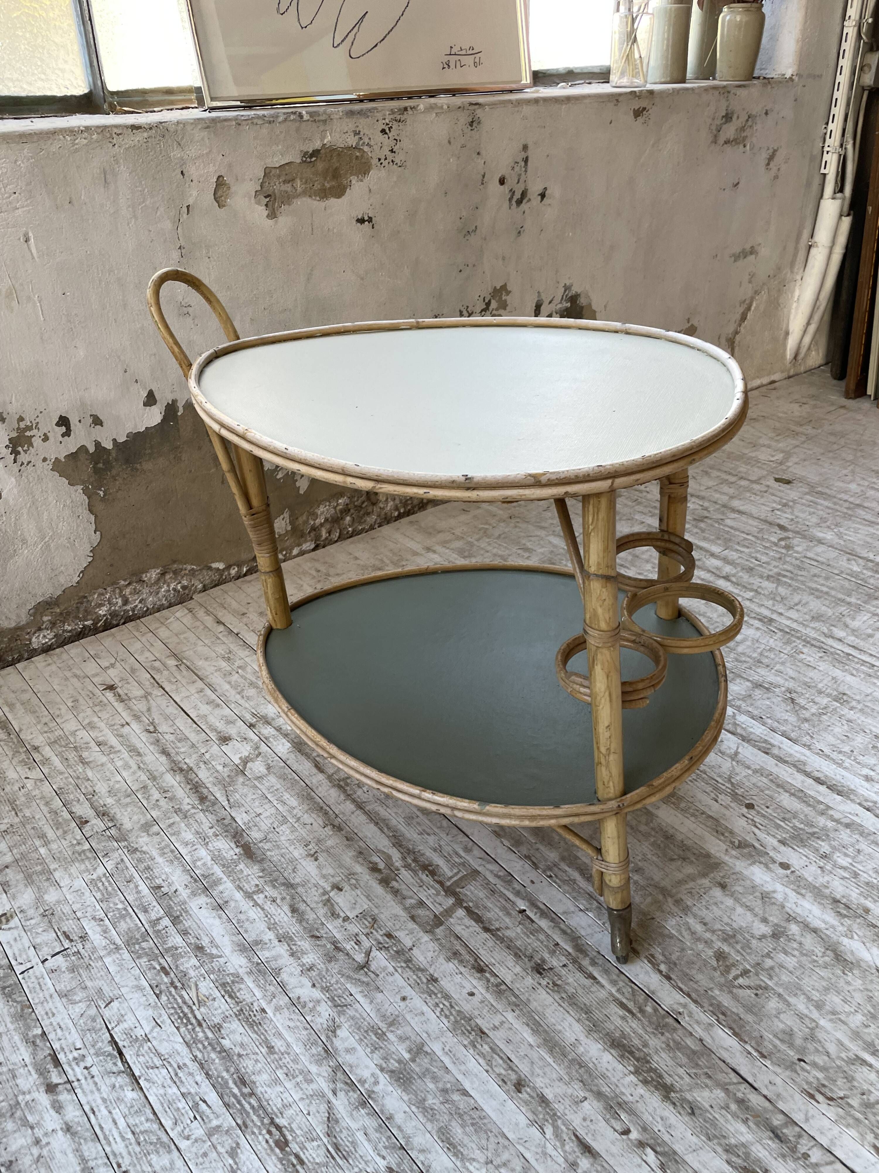 Desserte, table roulante en rotin années 60