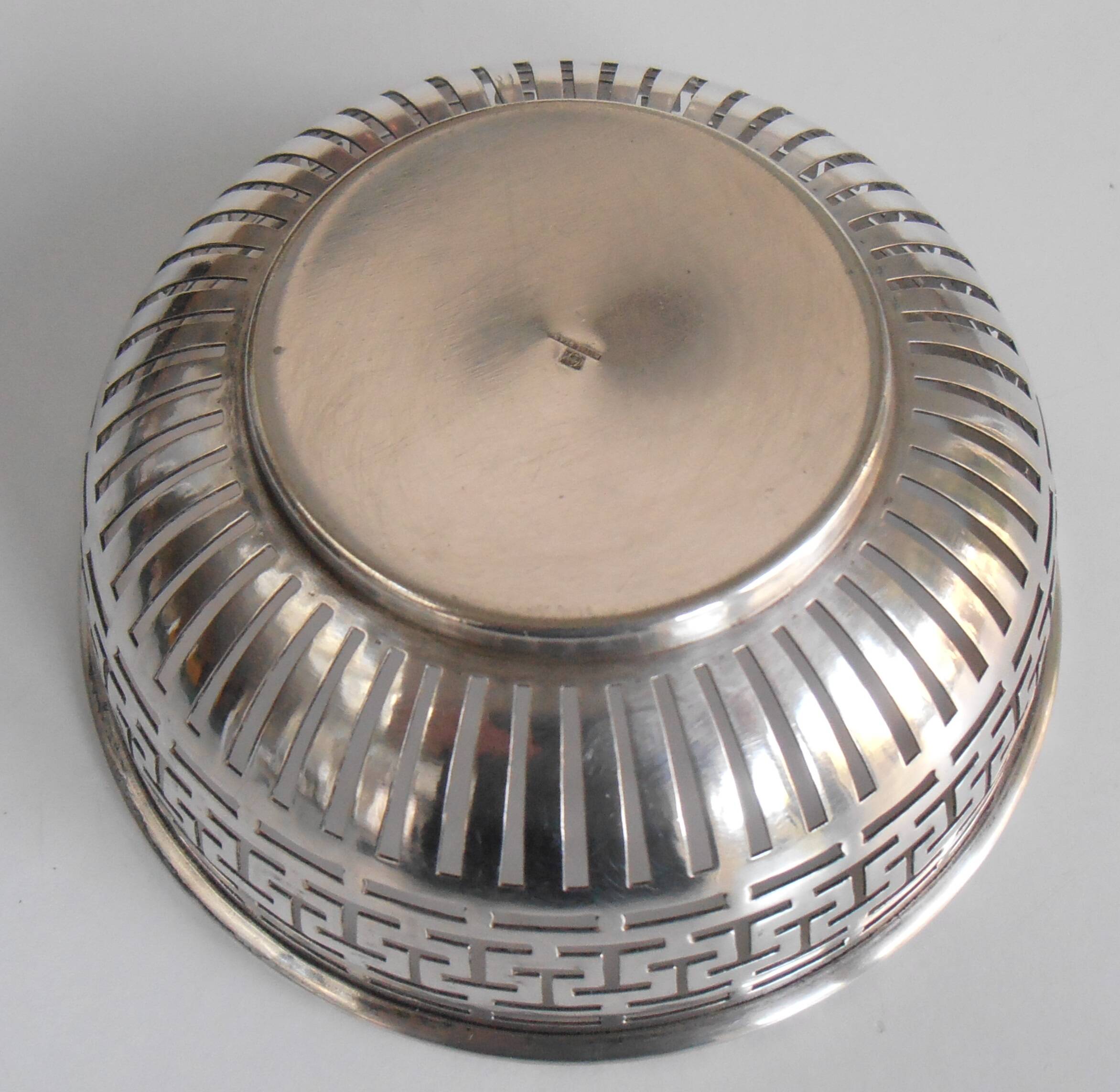 Old silver-look metal basket cup from the 1930s nickel silver