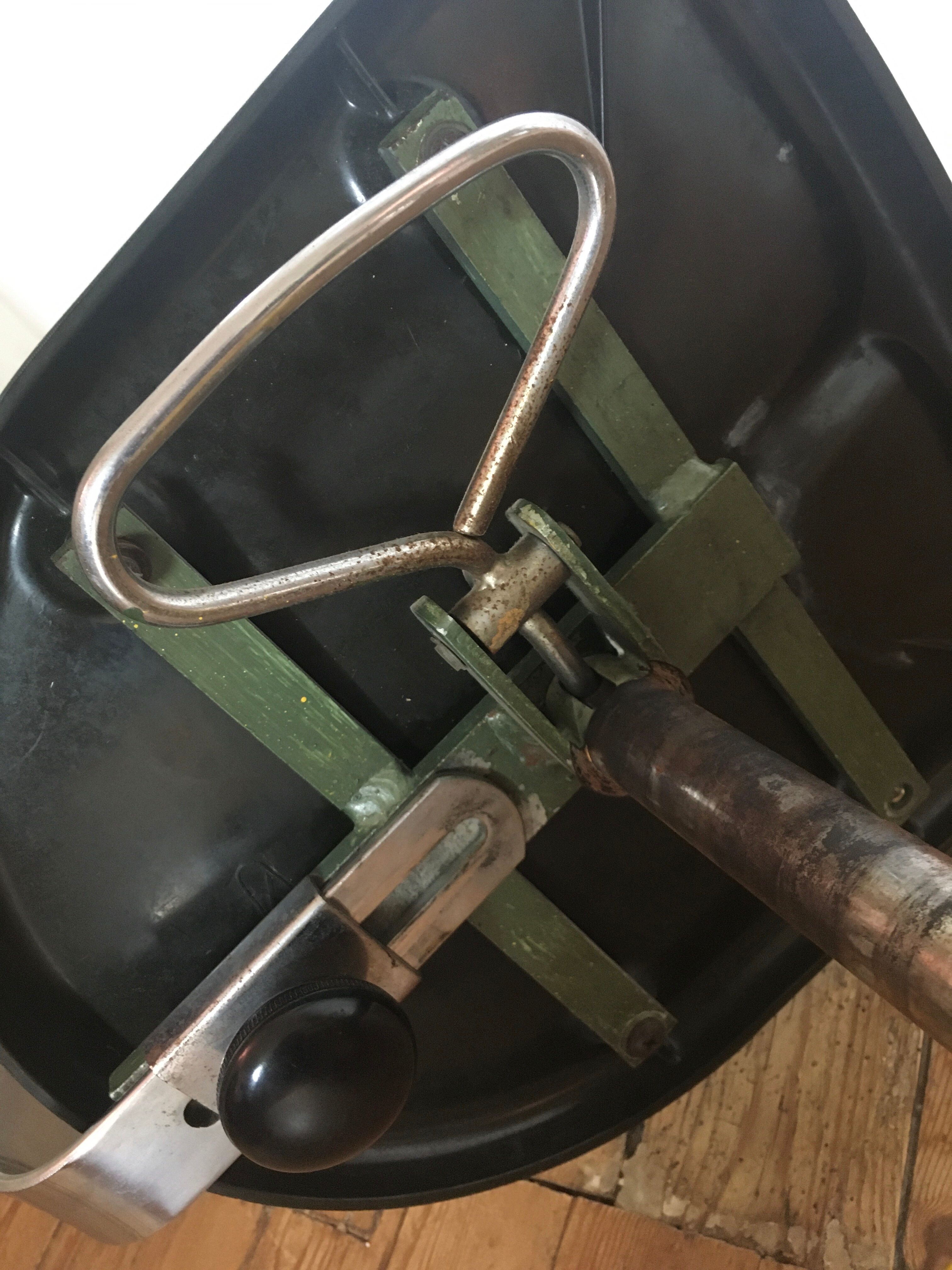 Baken workshop chair in bakelite 30/40 brand Rex