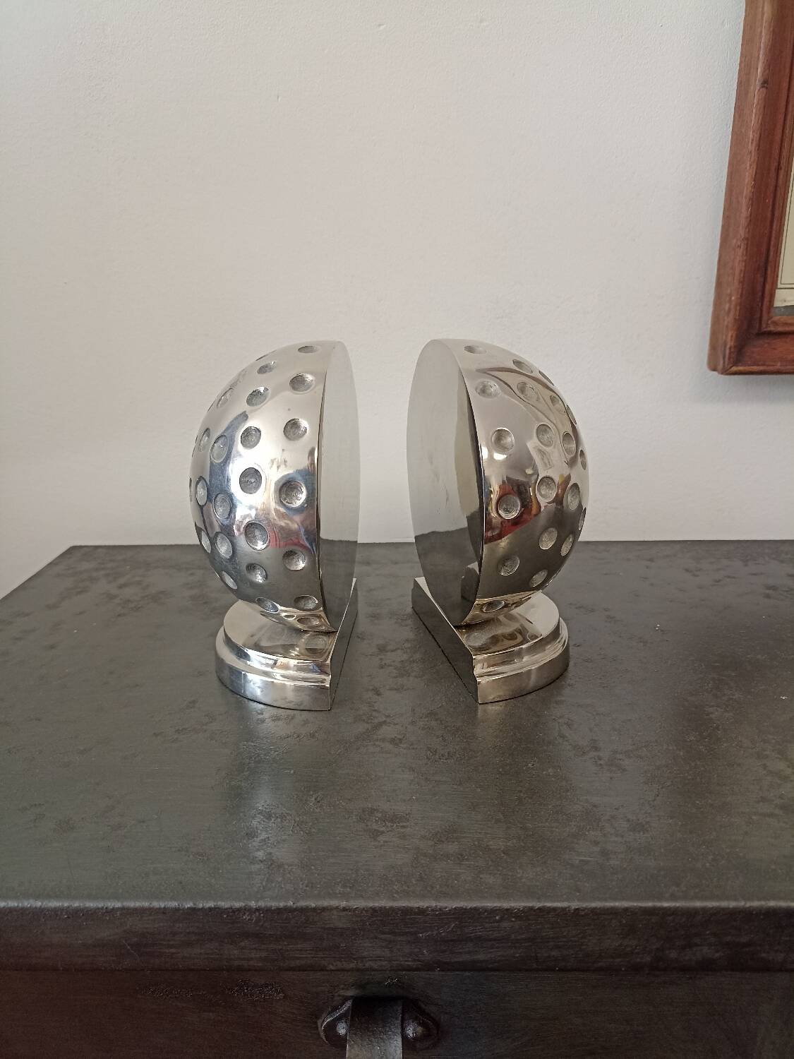 Chrome golf ball bookend