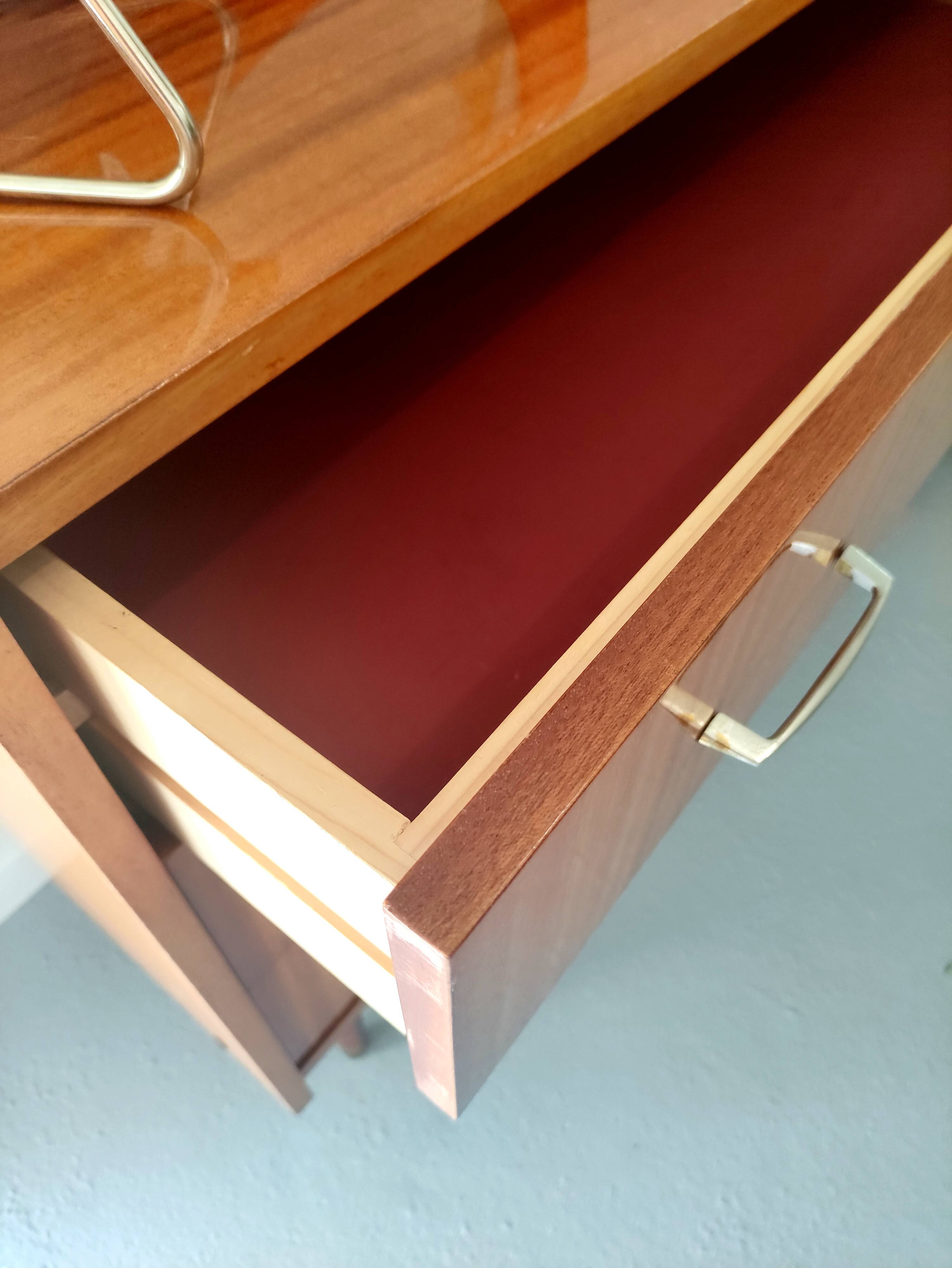 Vintage chest of drawers