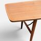 Table basse Anton Kildeberg (attribuée), noyer et laiton, Danemark années 1950-60.