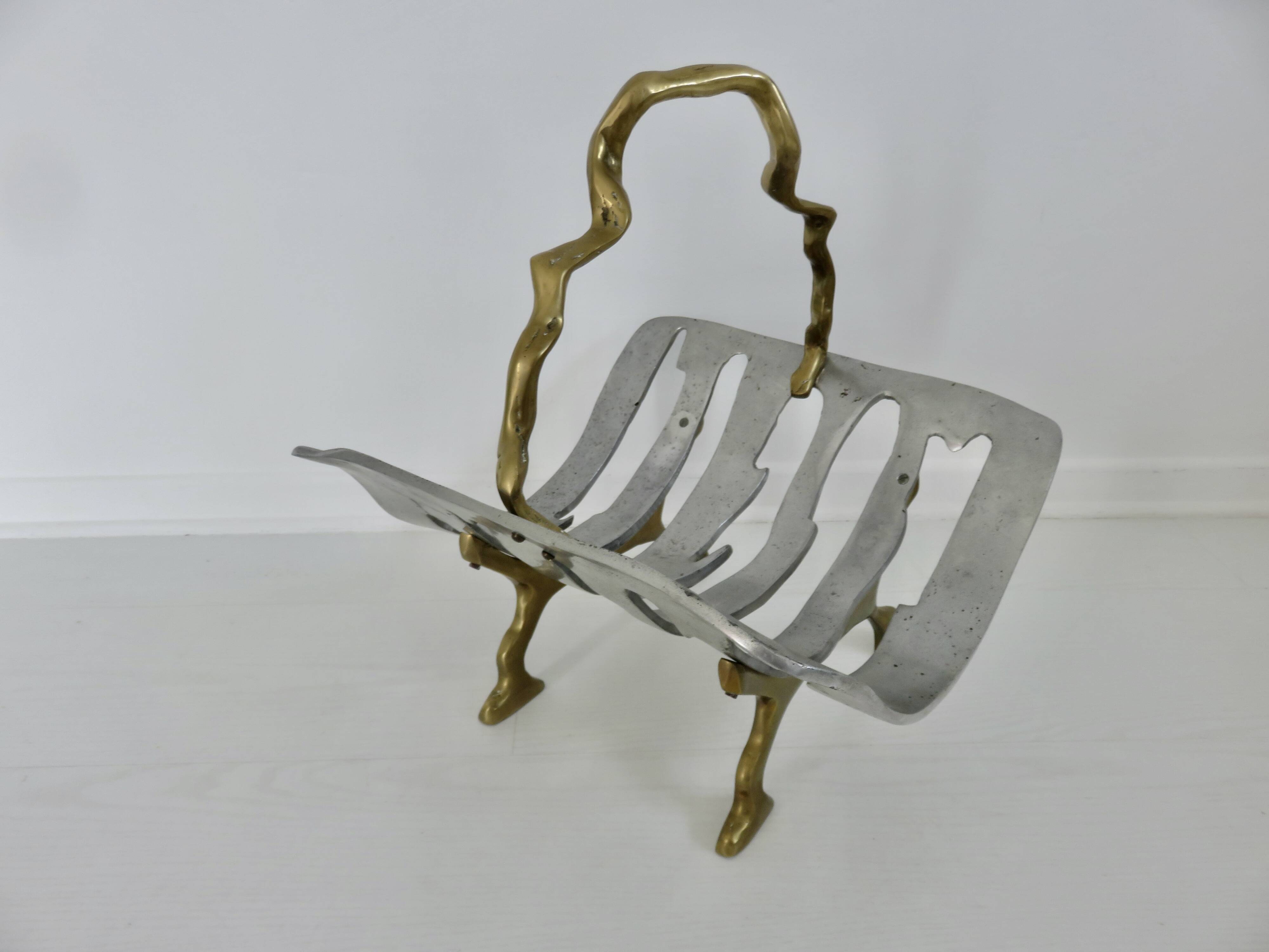 Porte buches de cheminée moderniste, laiton et aluminium, 1970