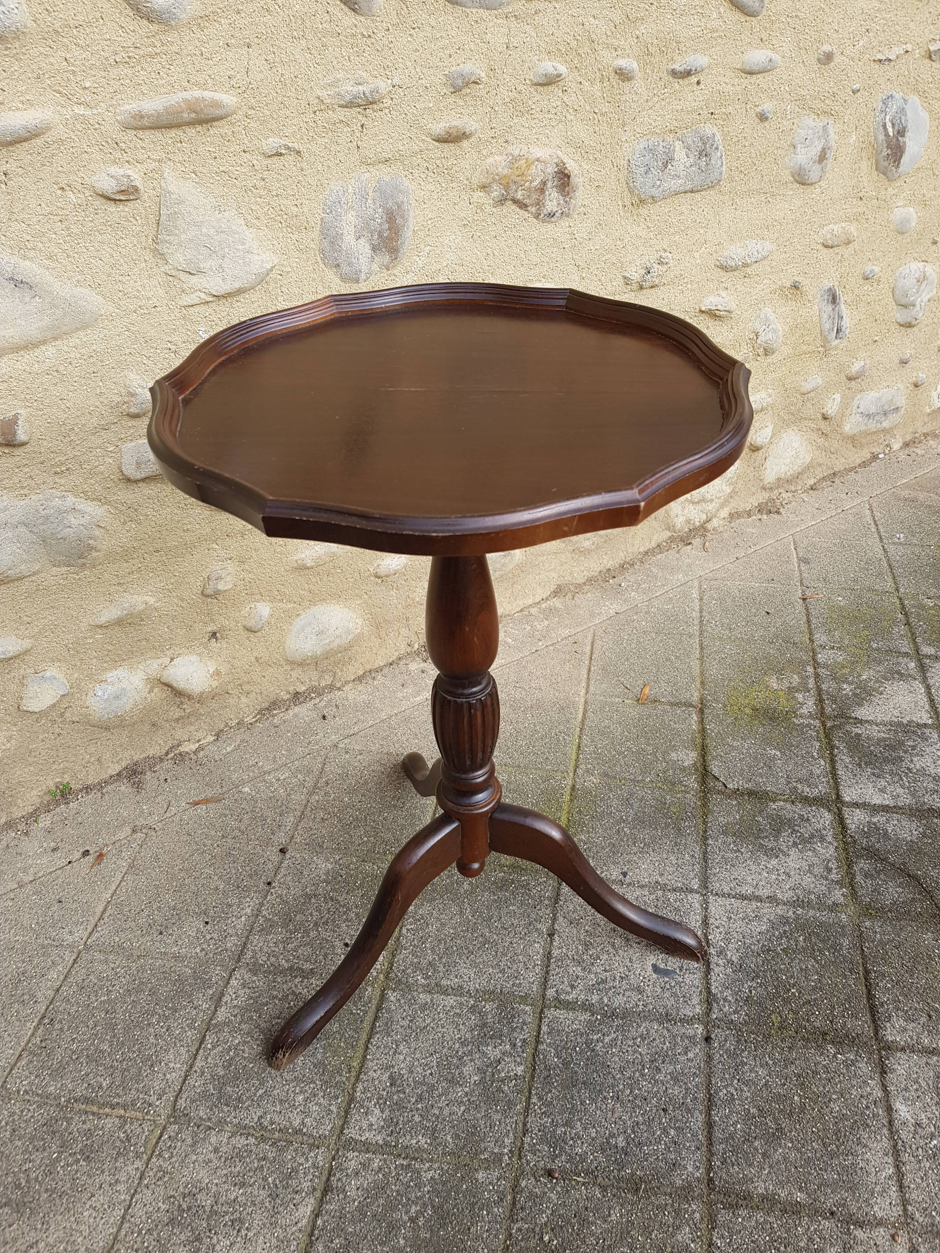 Table d'appoint en noyer vintage