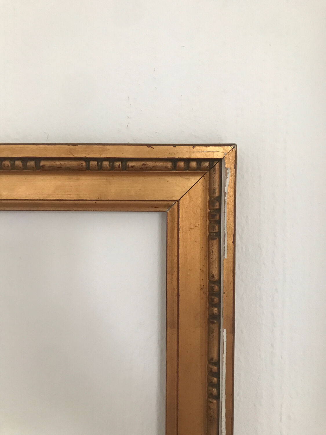 Carved gilded wooden frame 52x68.5 cm
