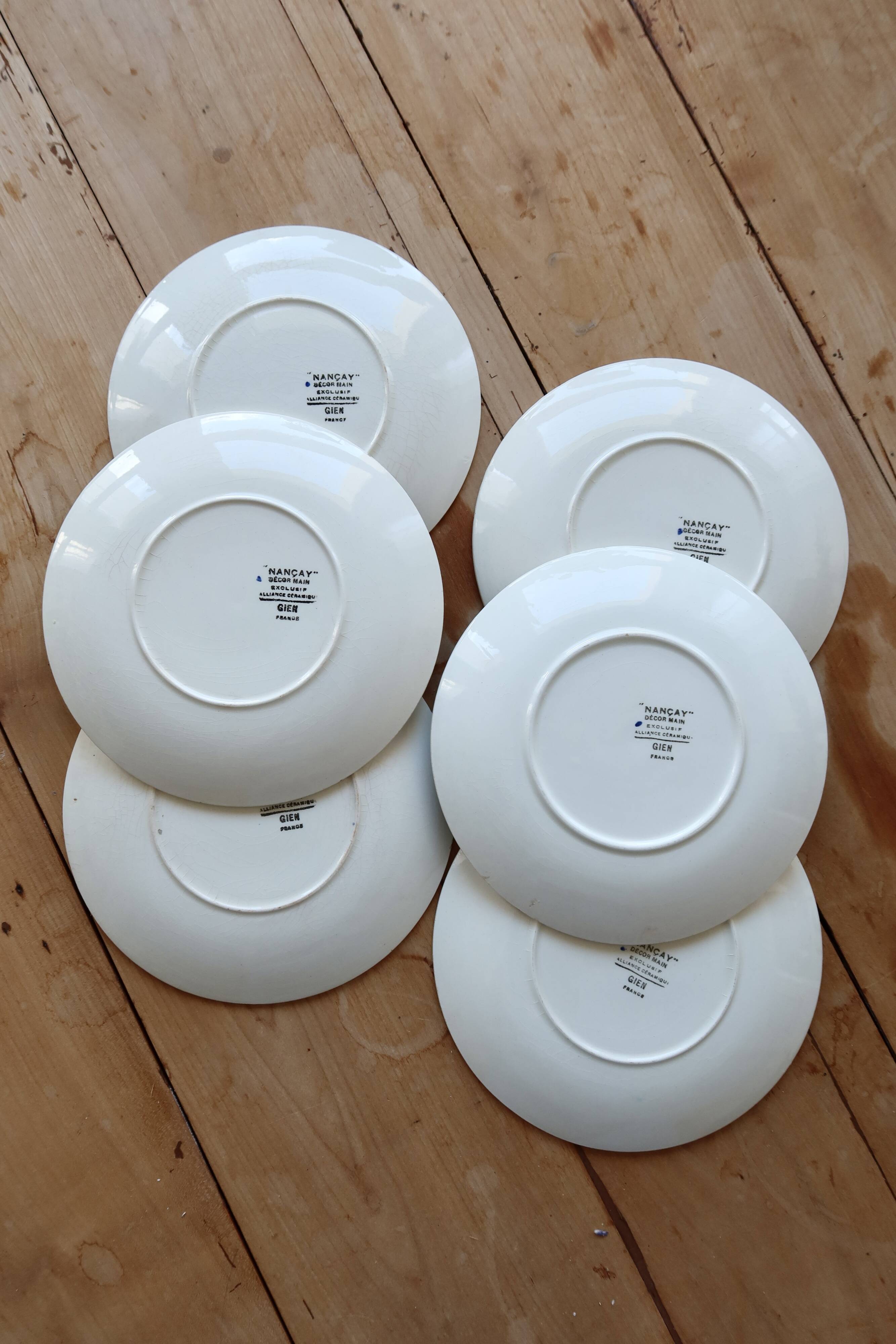 6 assiettes à dessert vintage faience de Gien modèle Nancay motif fleuri bleu peint à la main