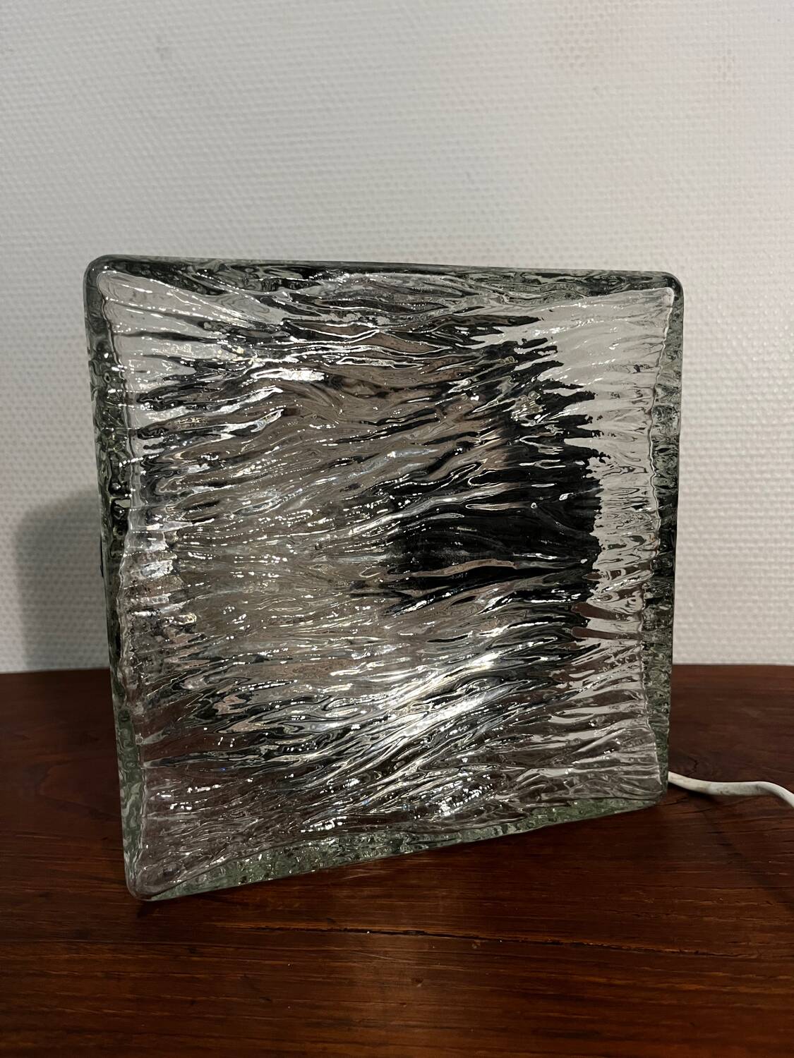 Chiseled glass pendant ceiling light