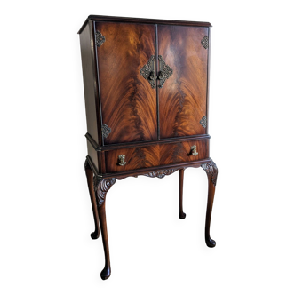 Chippendale style English cabinet in solid mahogany by Burton Reproductions Limited