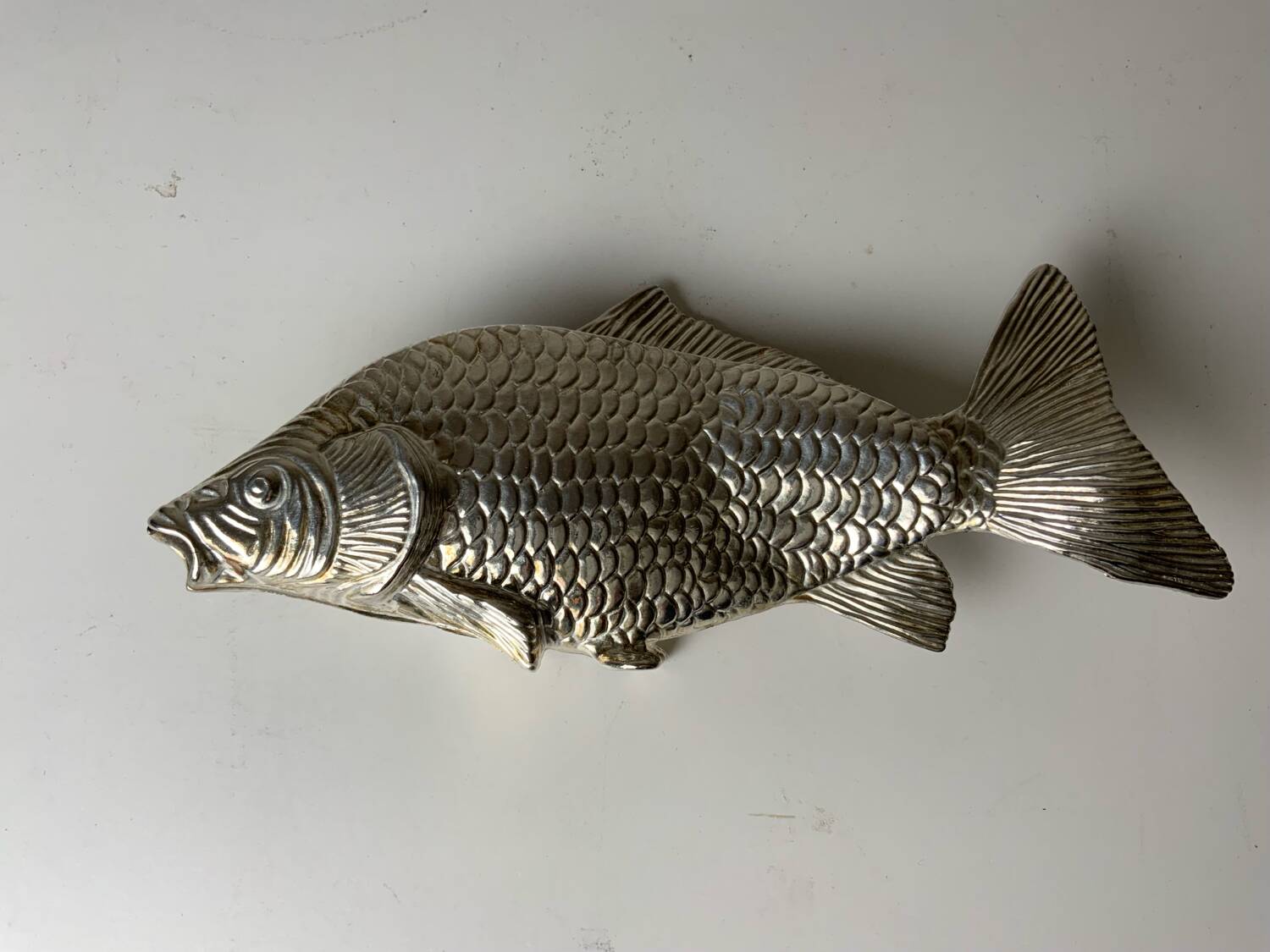 Fish napkin holder