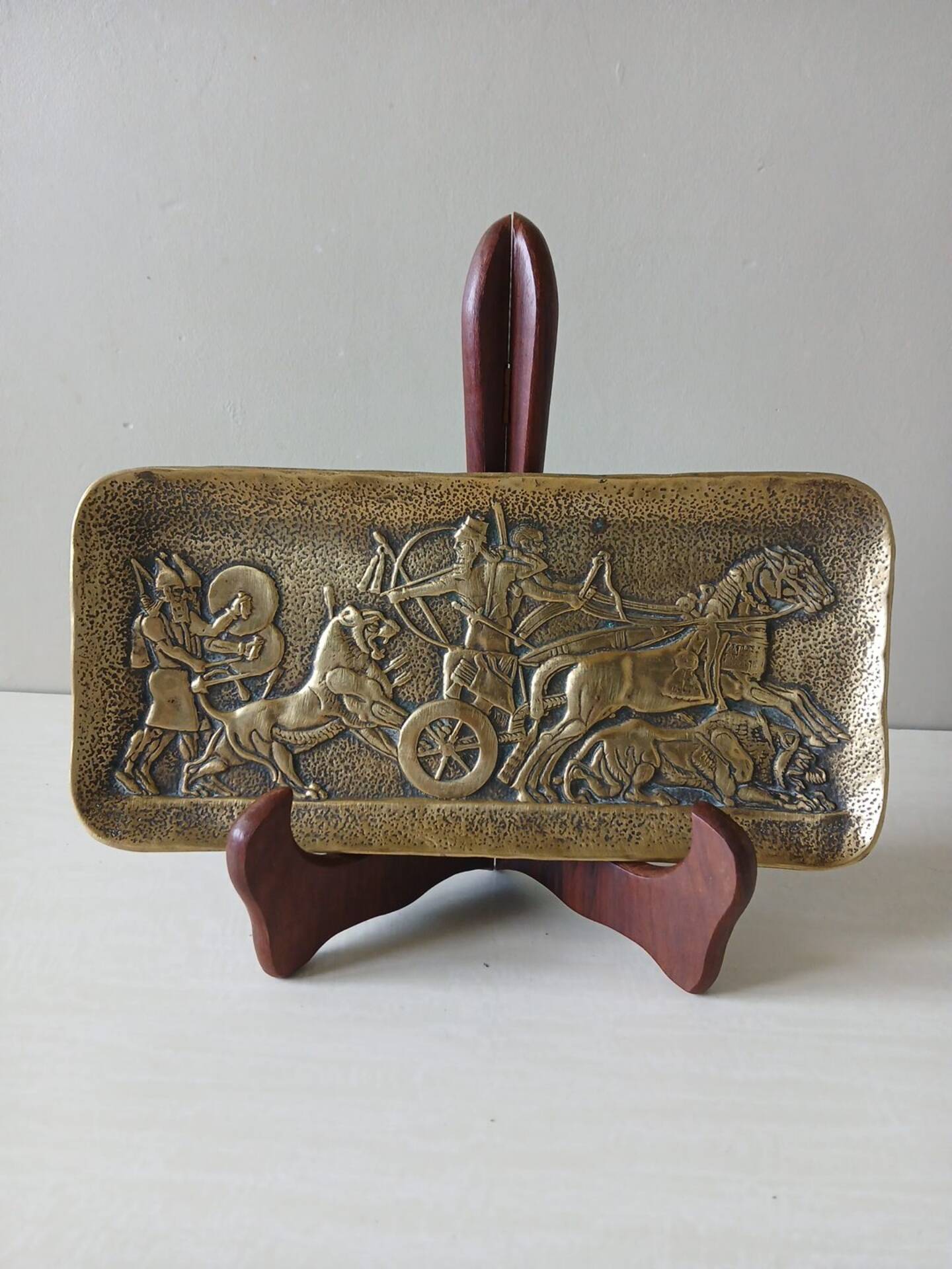 Max Le Verrier – Large bronze platter signed – Lion hunt – 28