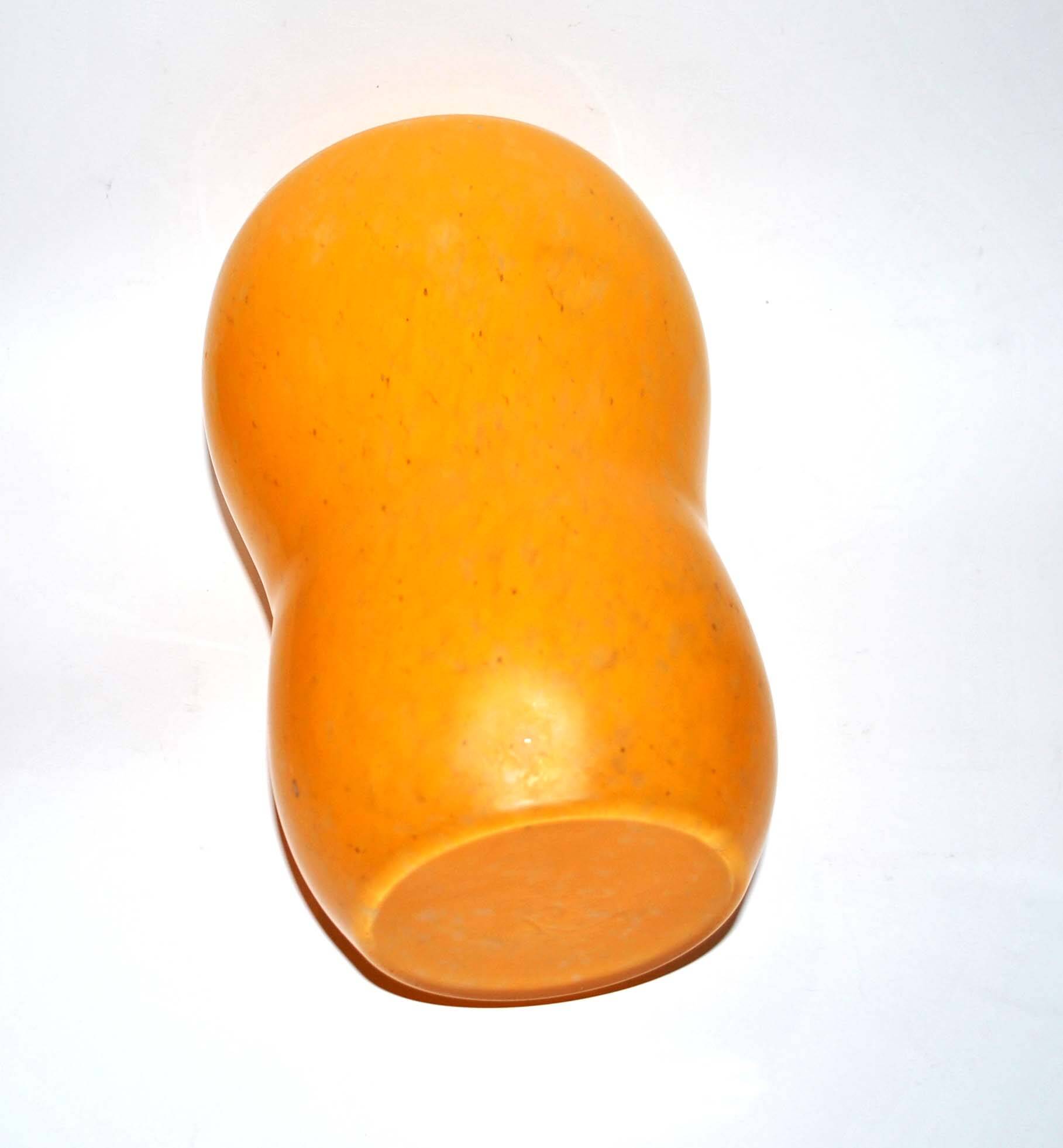 Marmoreal glass shell vase