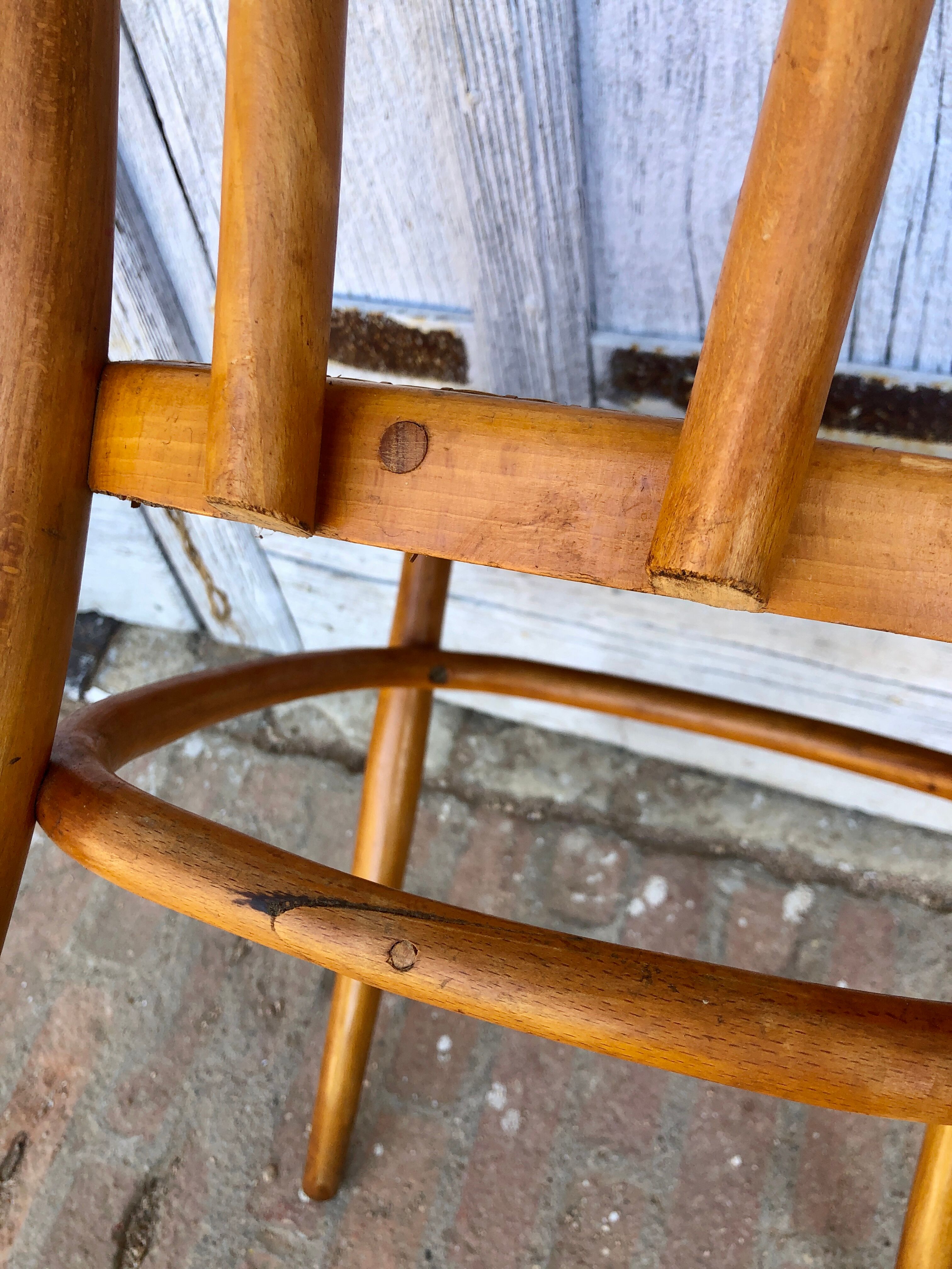 Set de 4 chaises bistrot cannées Baumann