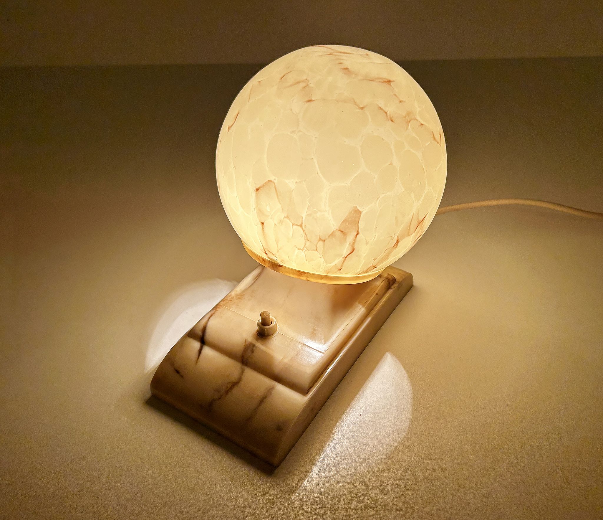 Vintage Art Deco Table Lamp, 40 years, Bakelite Melamine Opaline Marble