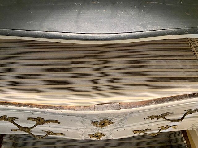 Painted chest of drawers