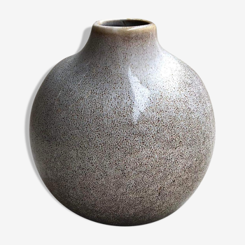 Round vase