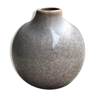 Round vase