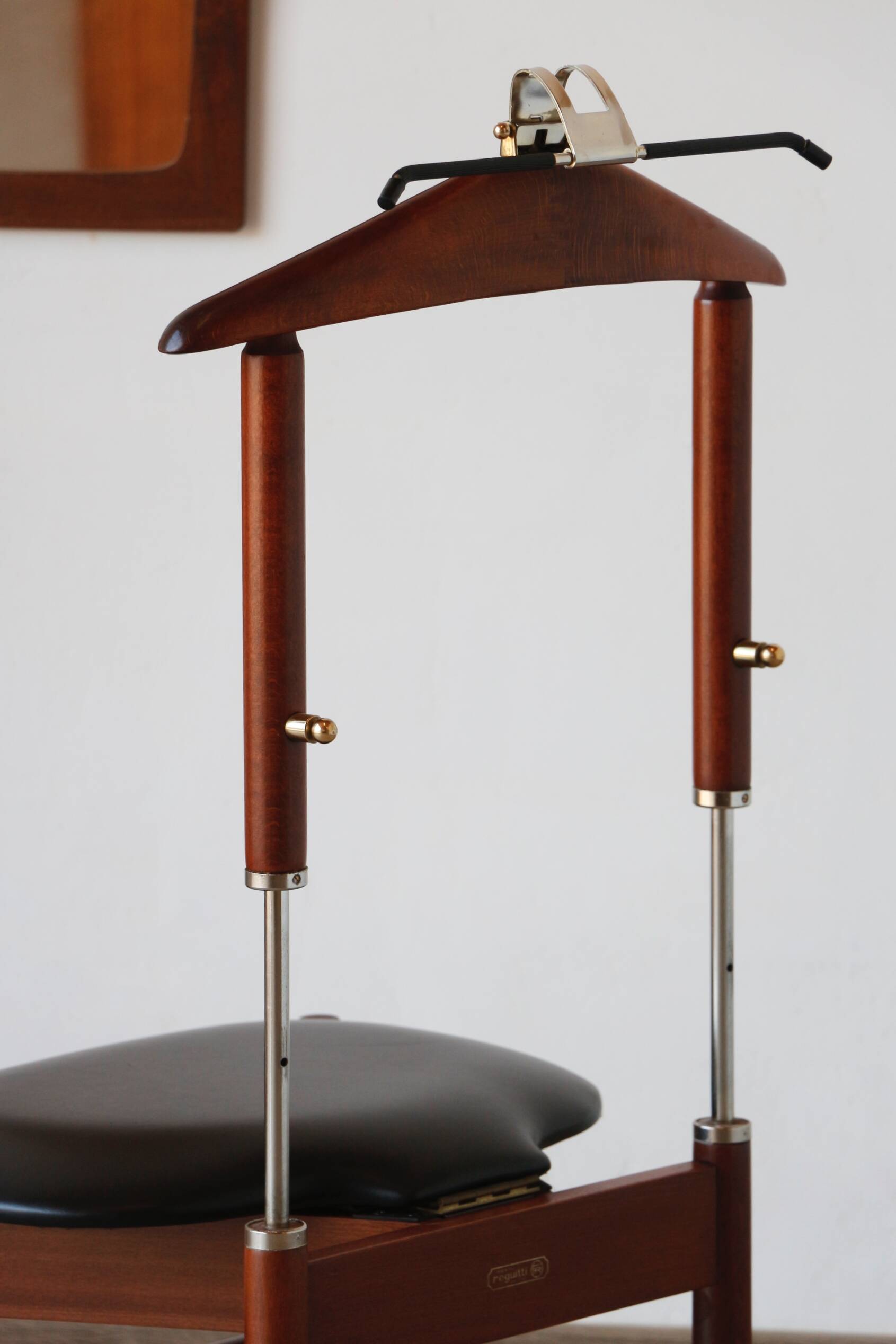 Fratelli Reguitti valet – Vintage Italian chair