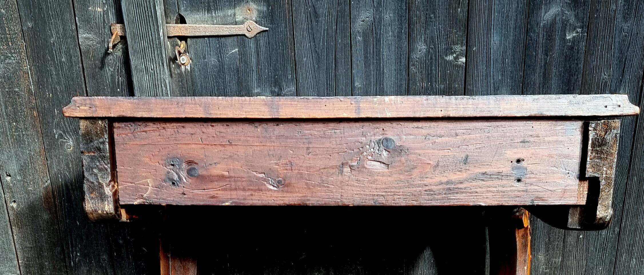 Late 19th century wall-mounted wooden console