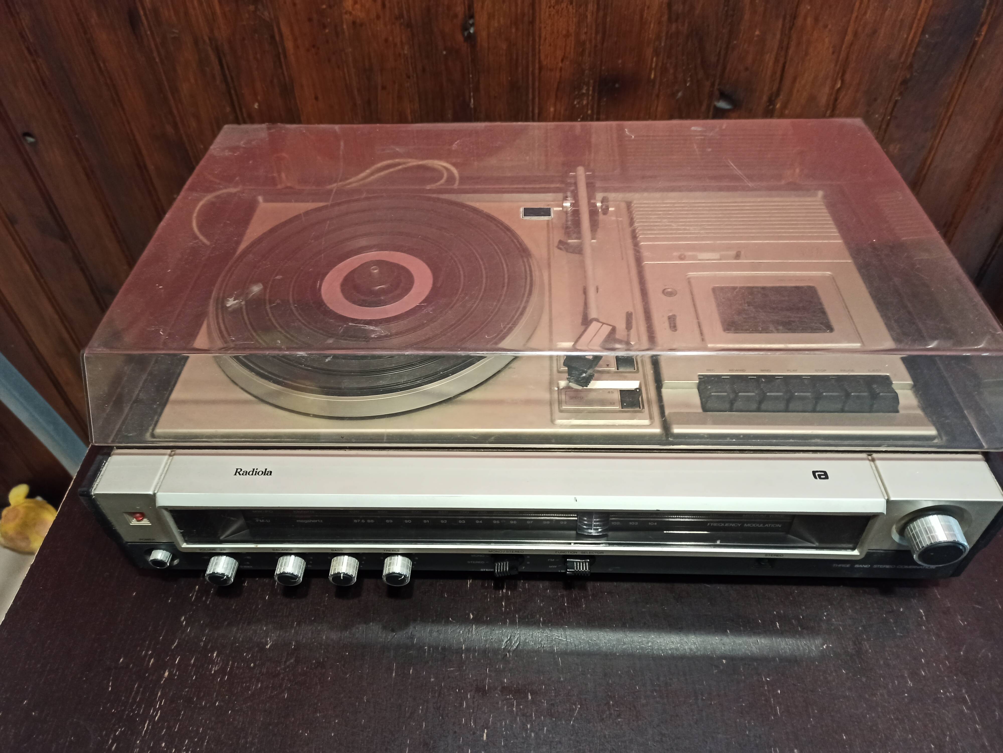 Platinum vinyl, radio and cassette radiola 972 three band stereo combination