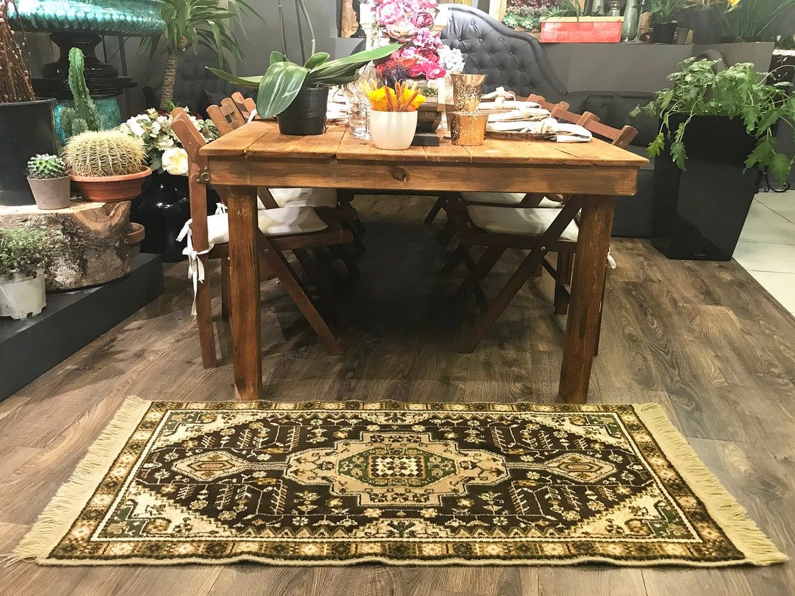 Vintage Turkish Carpet with Medallion Design 134 X 66 cm