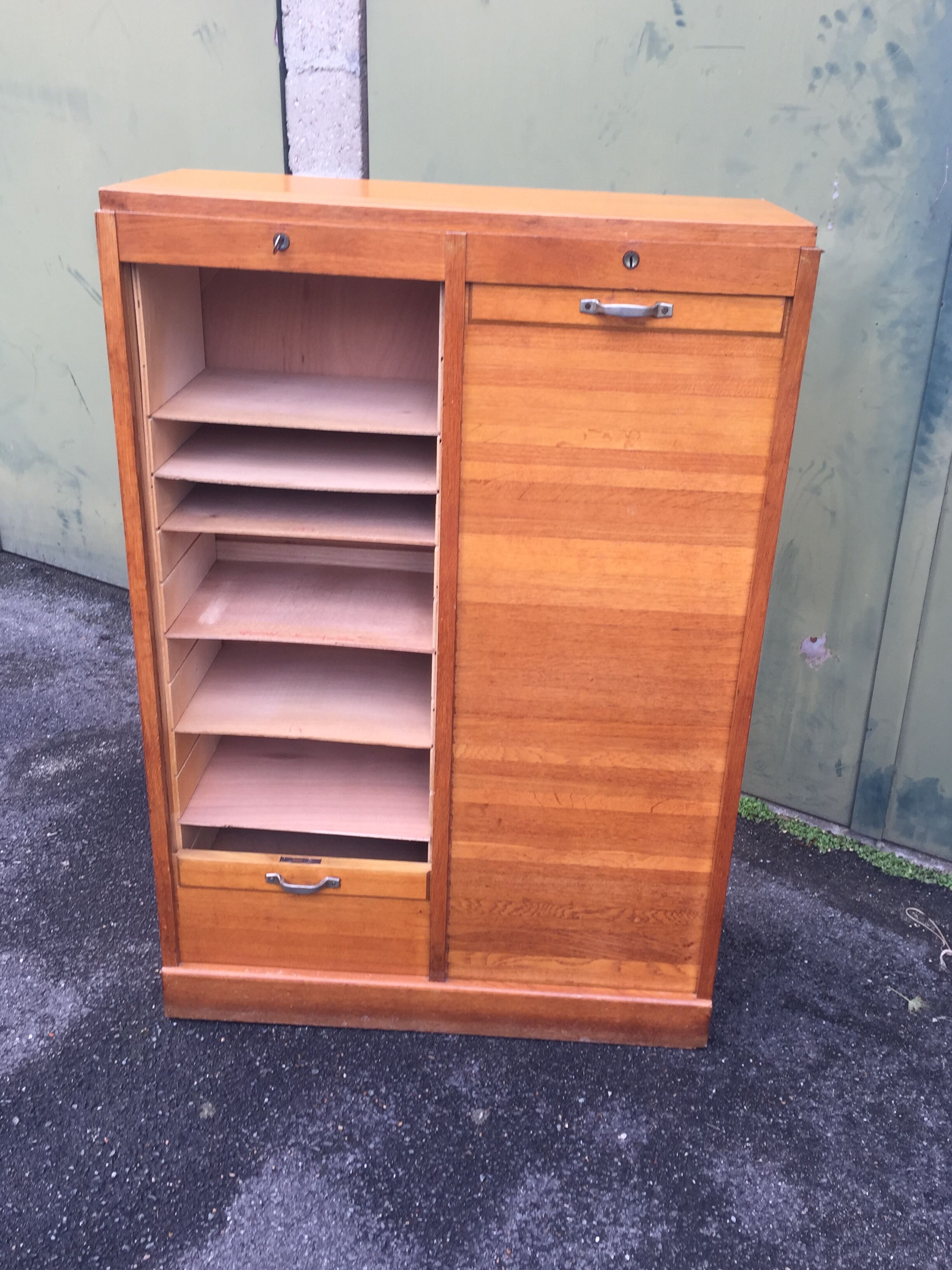 Furniture curtain/60s binder