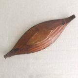 Plat en bois sculpté