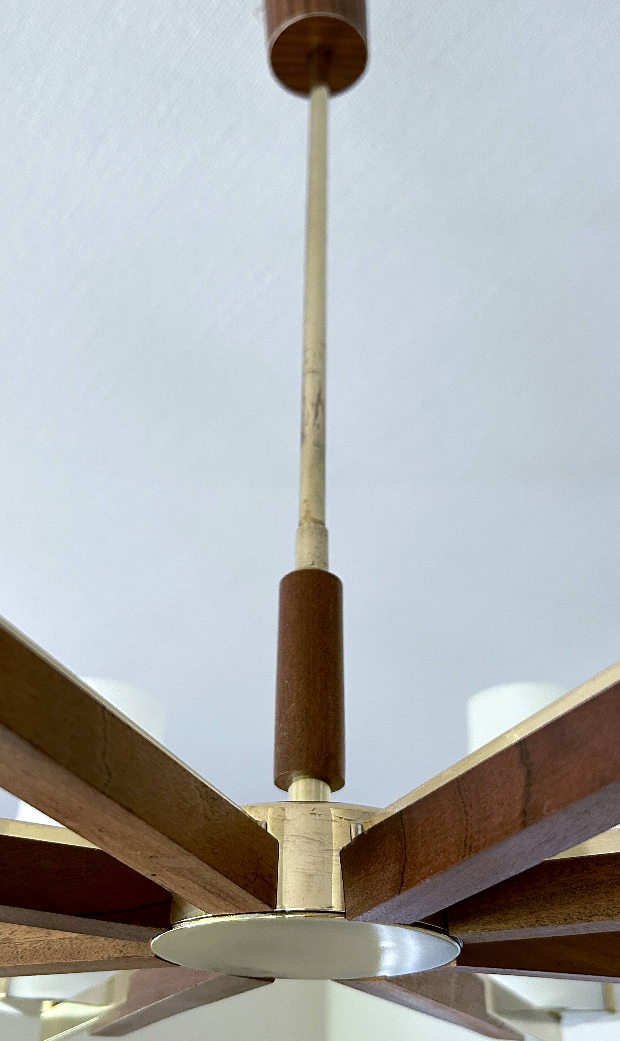 Grande suspension scandinave, teck, laiton et verre