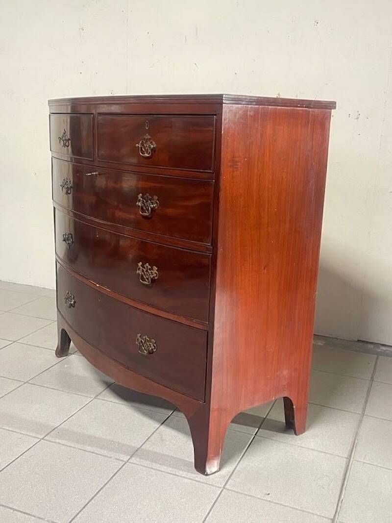 Commode de style Régence italien des années 1950