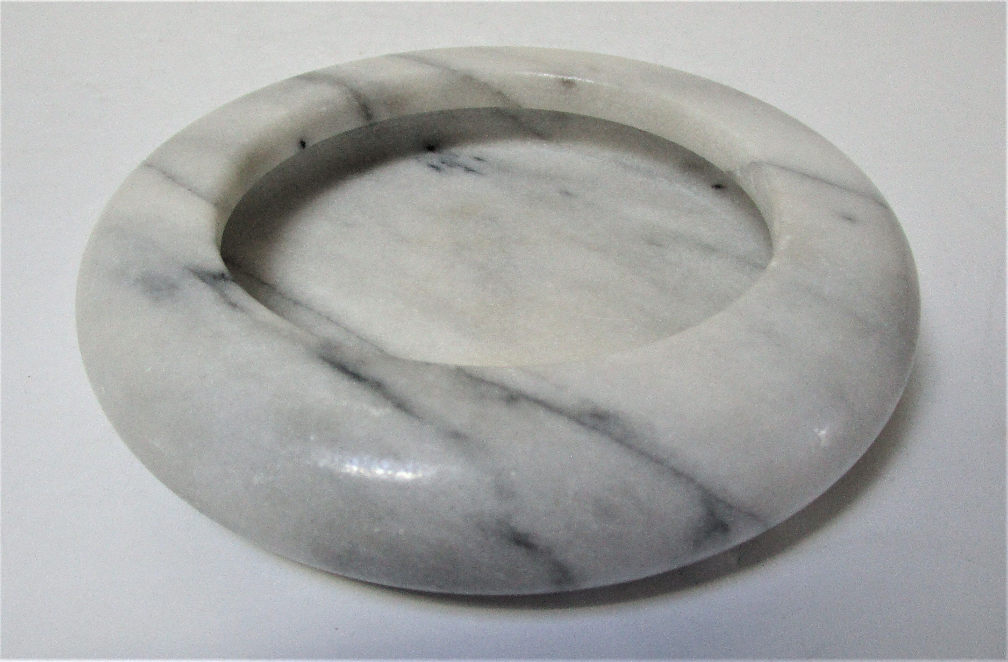 Trinket bowl white marble veined black