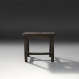Tabouret rustique en bois noir, vers 1920