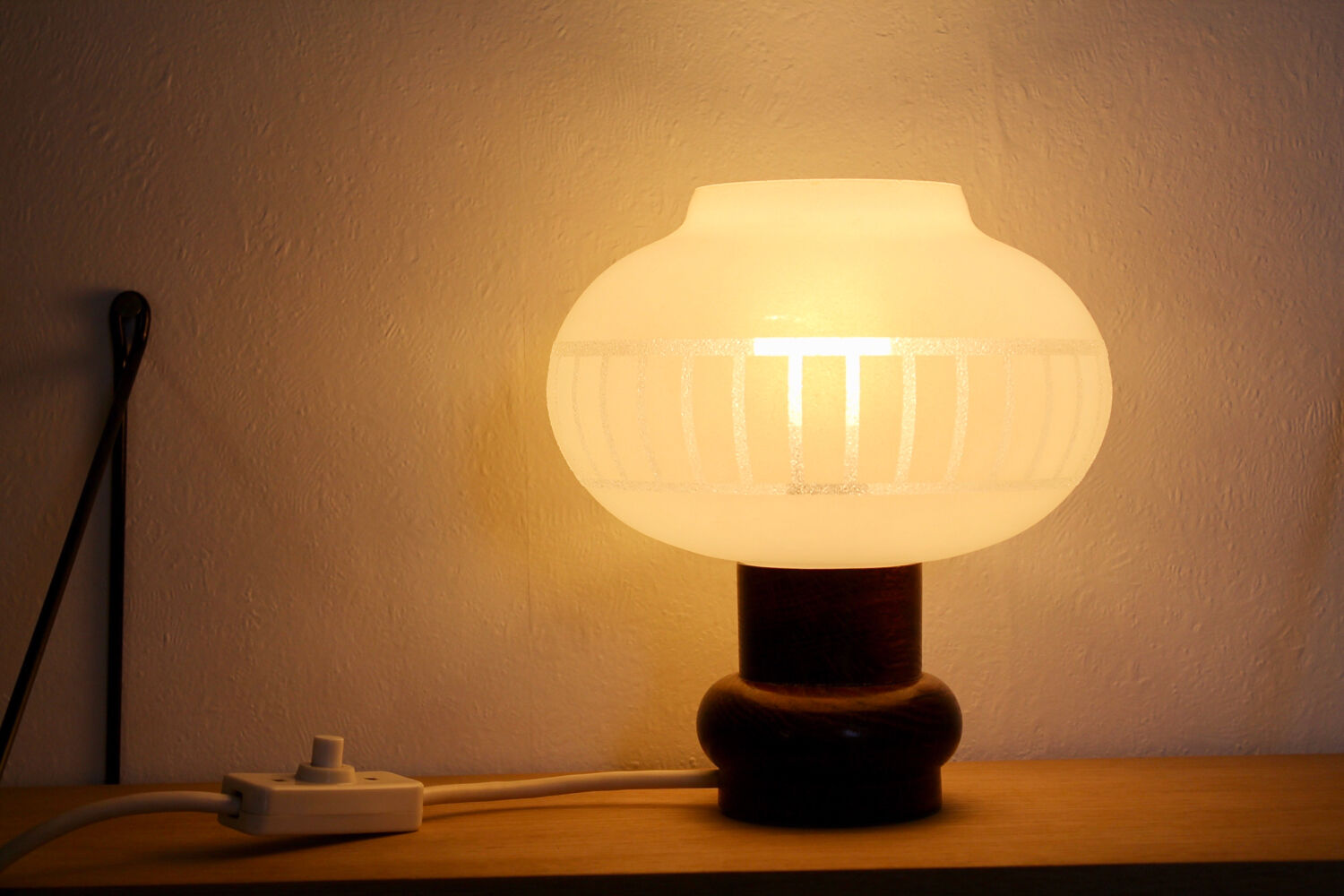 Table lamp