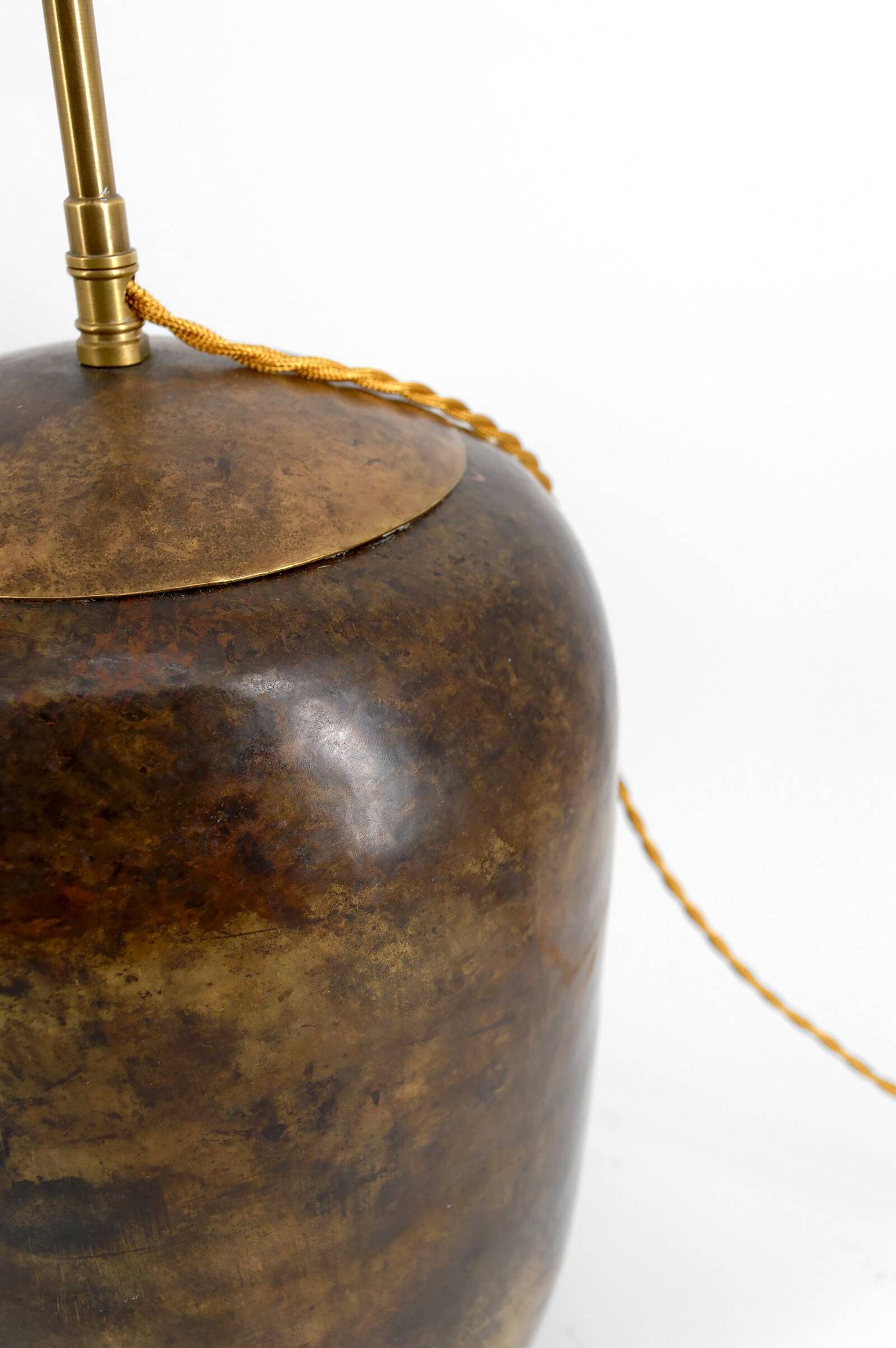Art Deco modernist lamp in patinated brass, circa 1930.