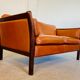 Canapé vintage danois des années 60 en cuir cognac pour 2 personnes.