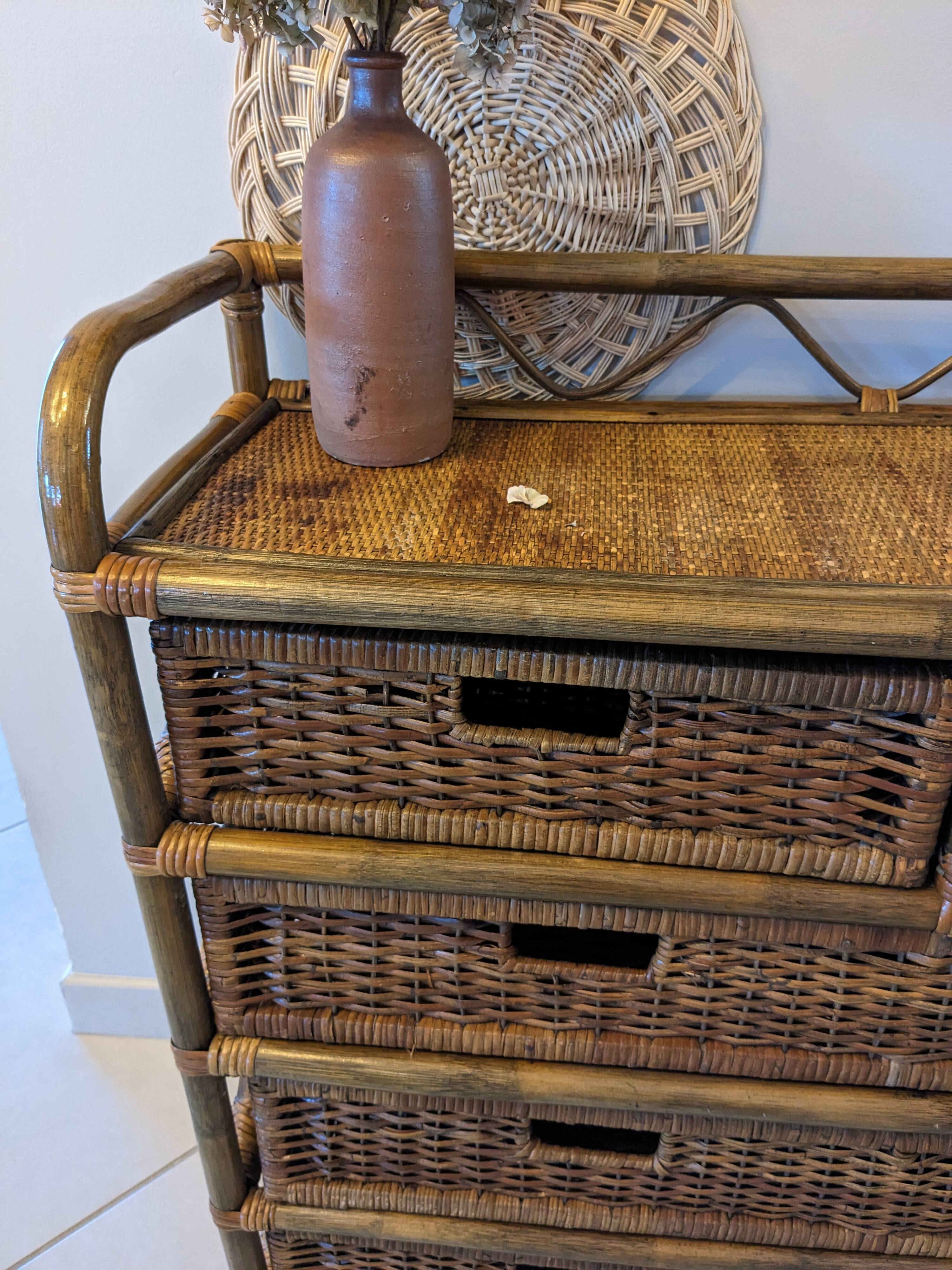 Commode vintage en rotin et osier