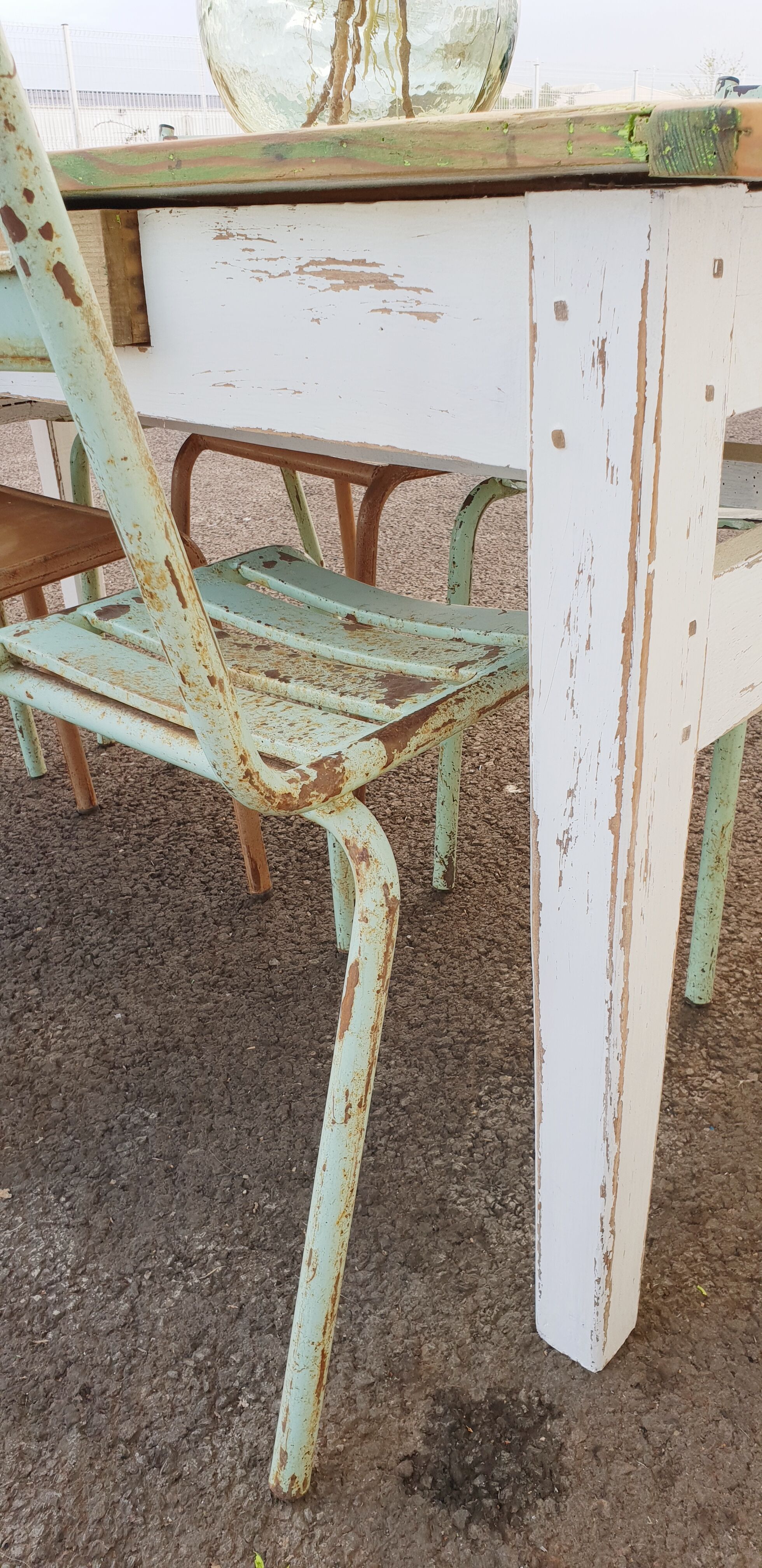 Farm table