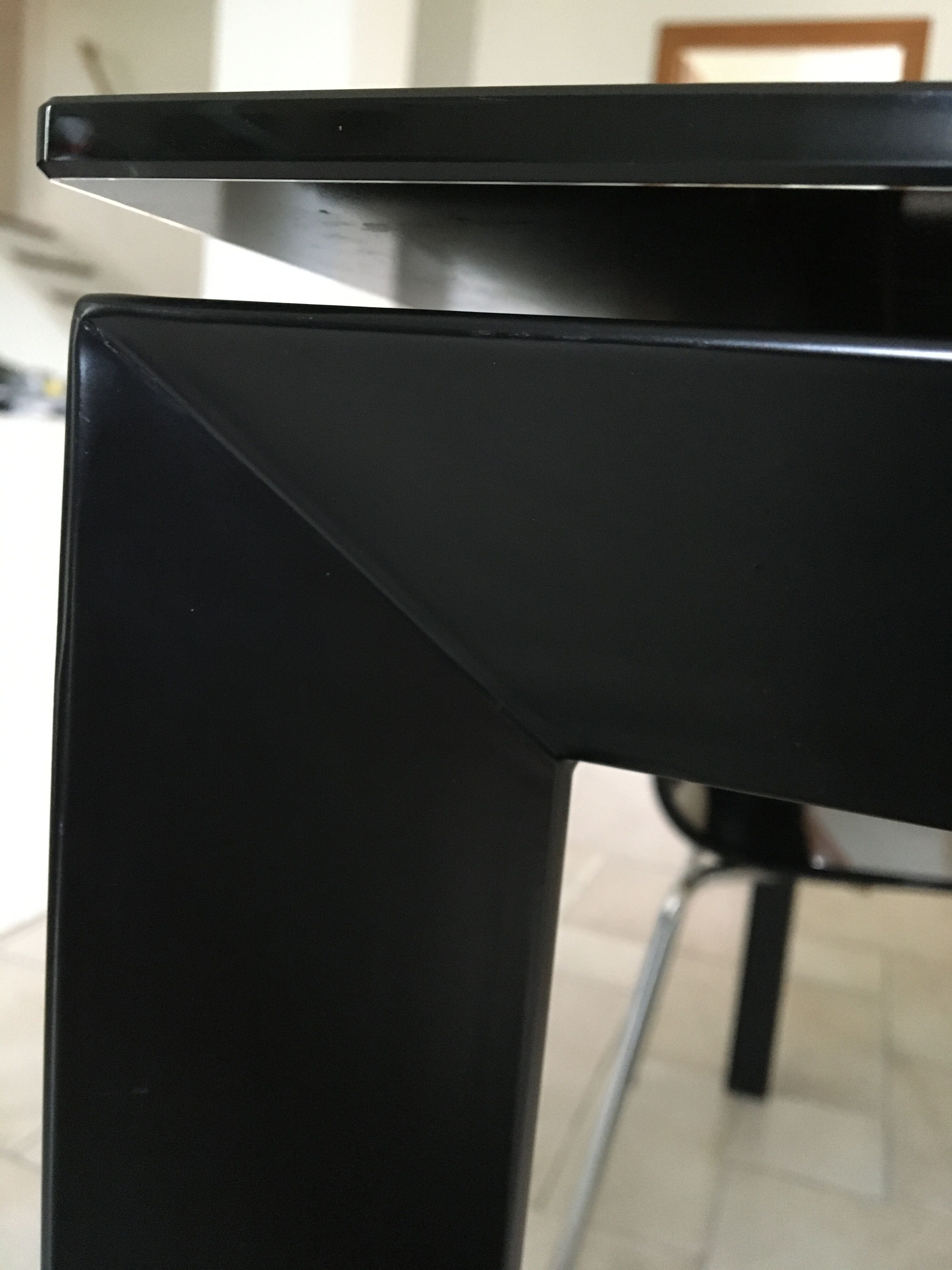 Stretch table in tempered glass HABITAT model Rio