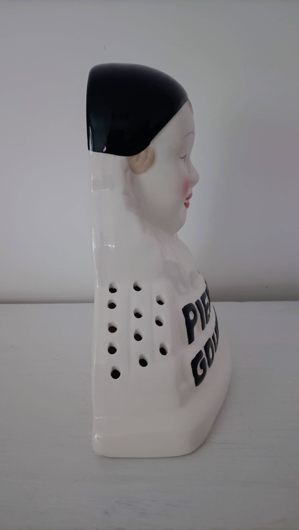 Advertising lollipop display with gourmet Pierrot bust in porcelain