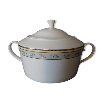 Porcelain soup tureen