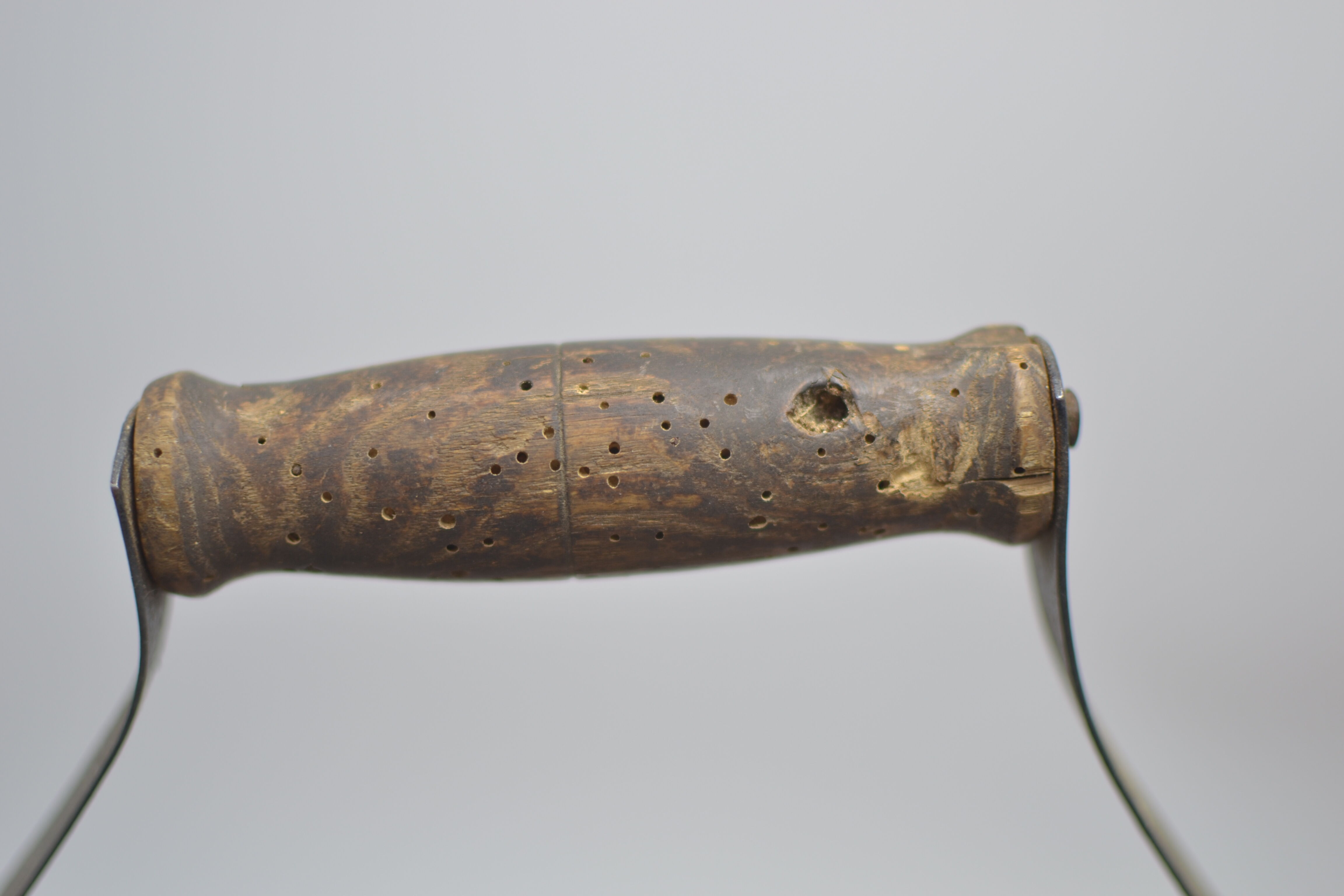Porte 6 bouteilles en métal/zinc galvanisé et manche en bois