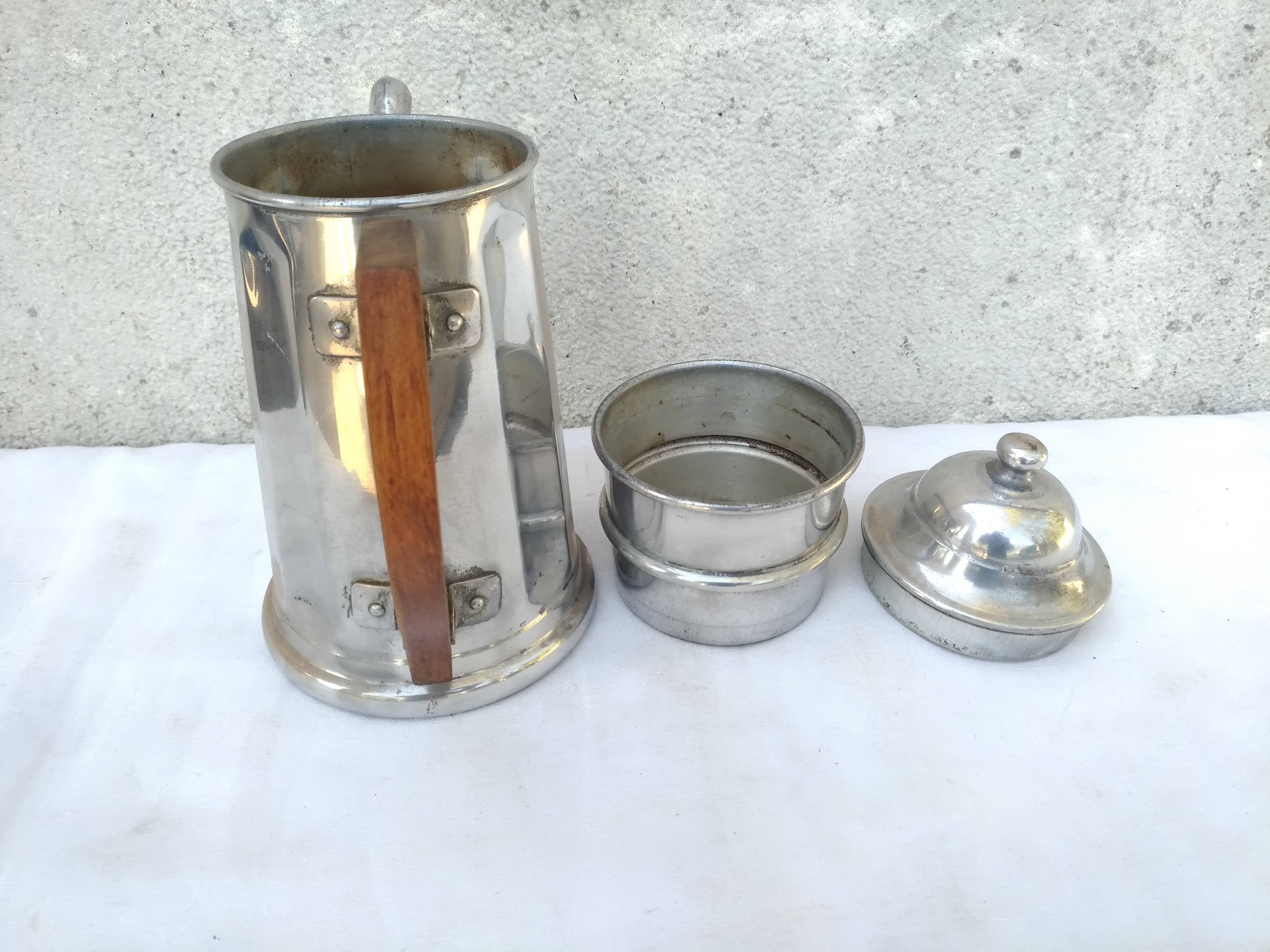 Cafetière en aluminium