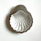 Silver-plated metal shell butter dish (Vulcain goldsmith)