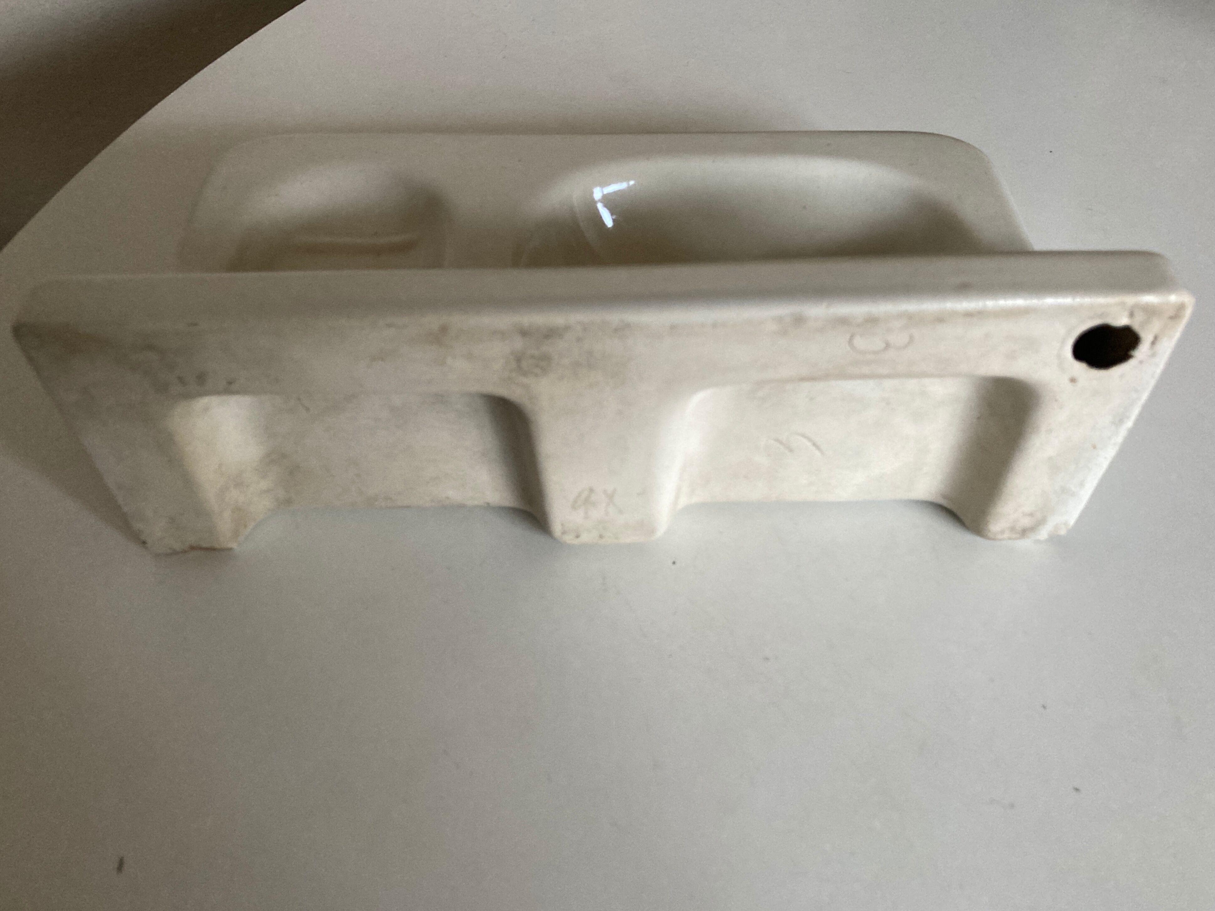 Bathroom door art deco ceramic soap holder