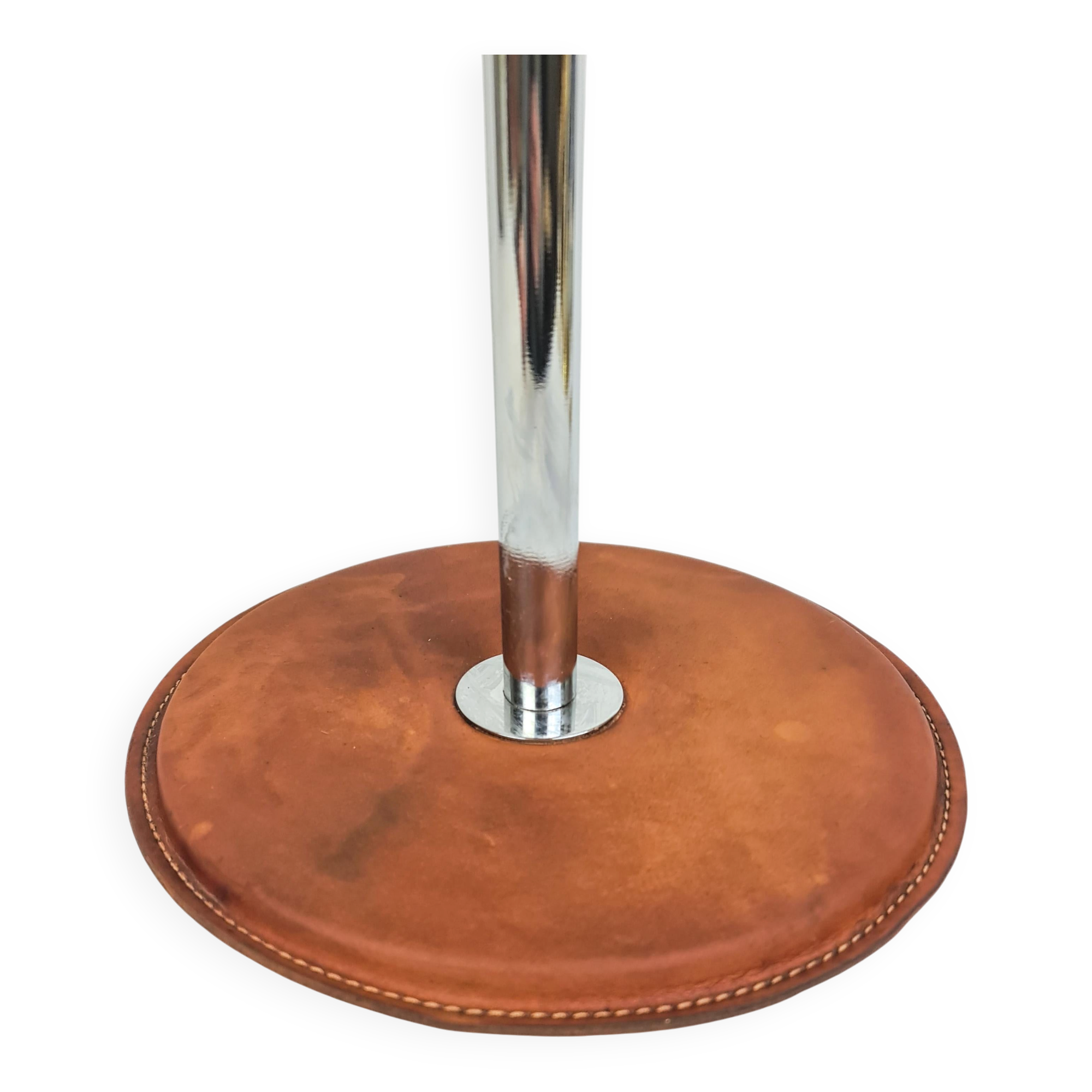 Atelje Lyktan desk lamp in chrome and vintage brown leather, mid-century, Sweden.