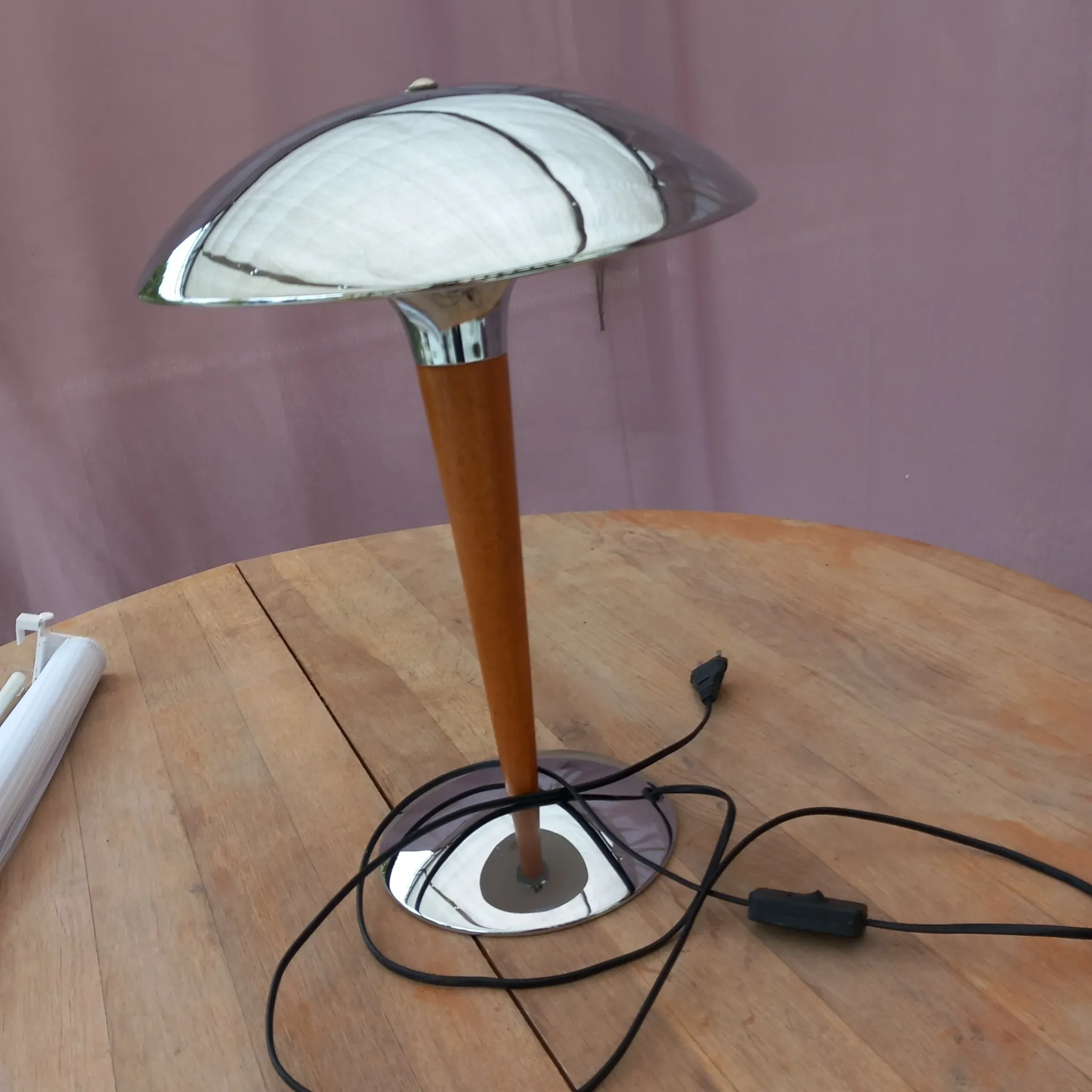 Lampe de table "Champignon" Mid-Century, Métal Chromé & Teck – Style P