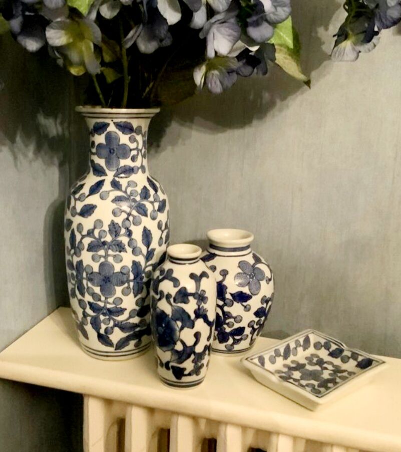 Set of 4 Chinese porcelains