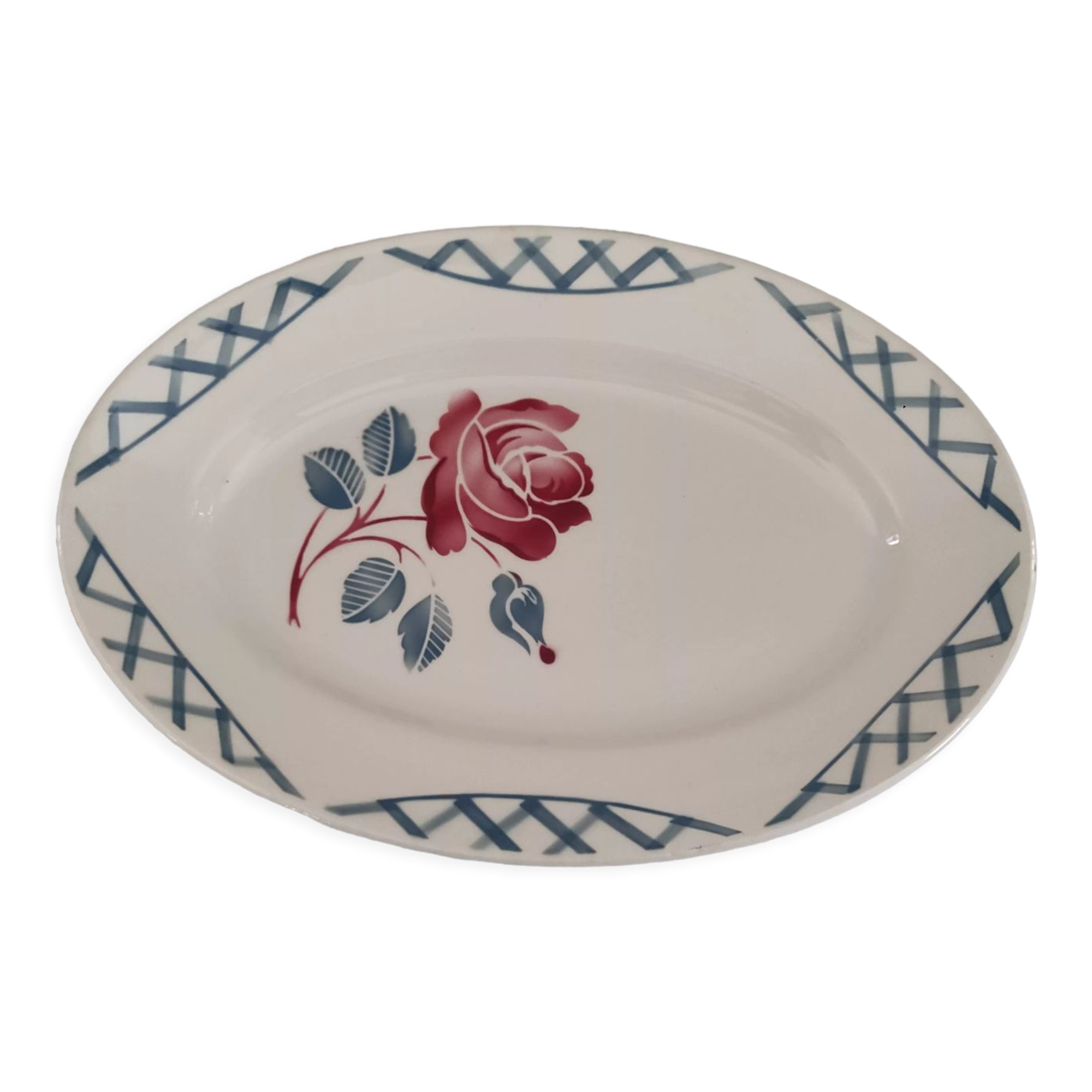 Oval dish in half-porcelain Badonviller red pink decoration and light gray blue braces